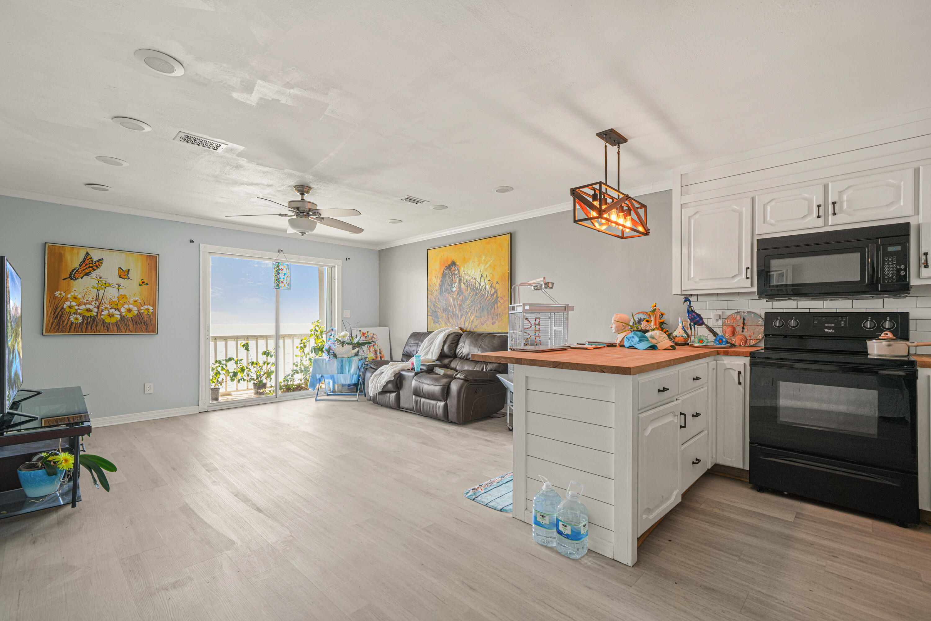 SOUNDWIND CONDO - Residential