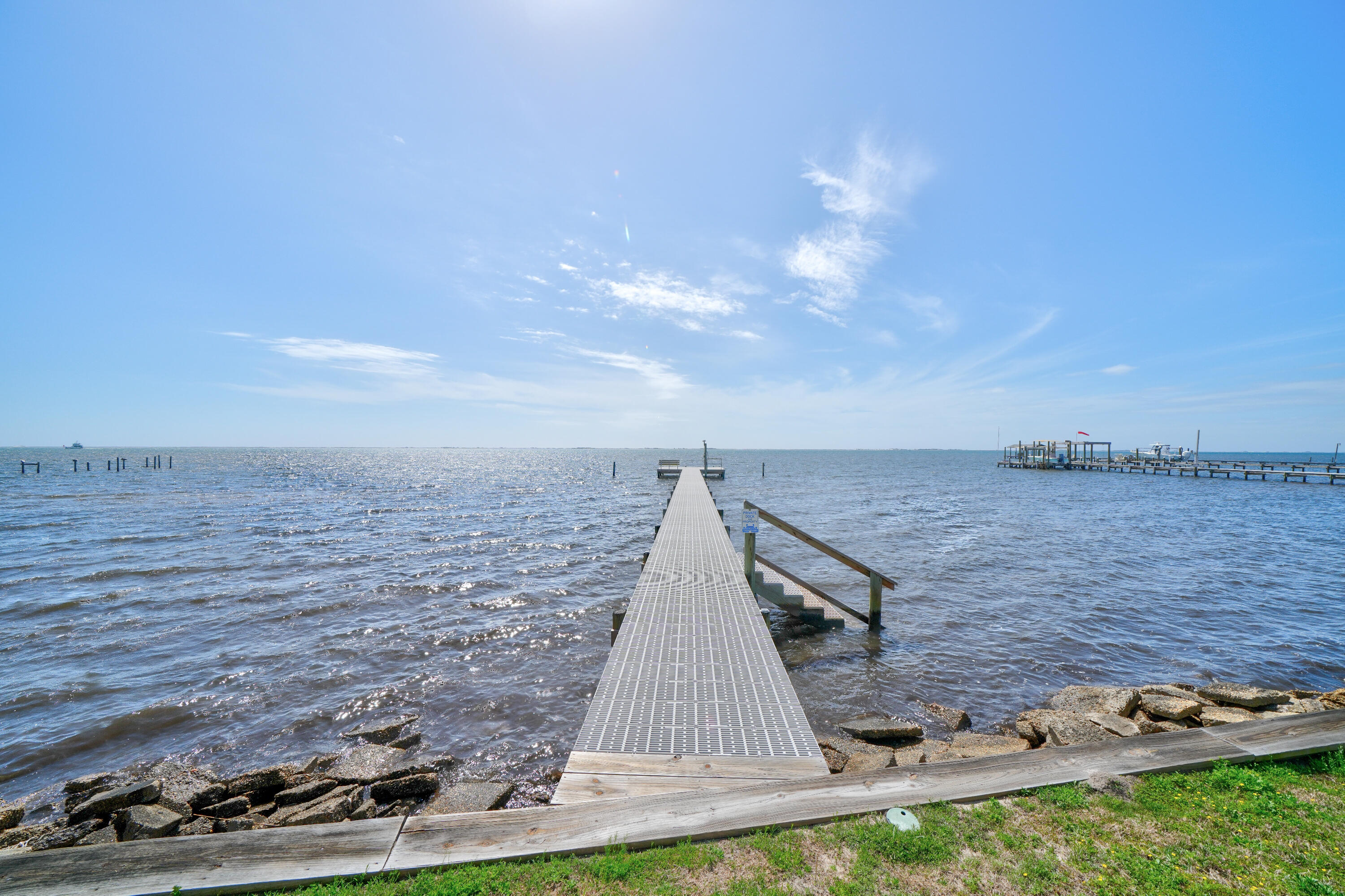 SOUNDWIND CONDO - Residential