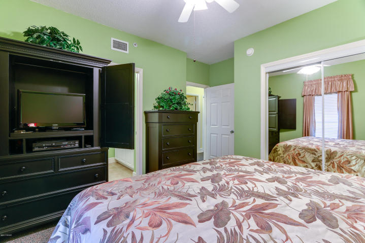 MAJESTIC BEACH TOWERS I - Residential