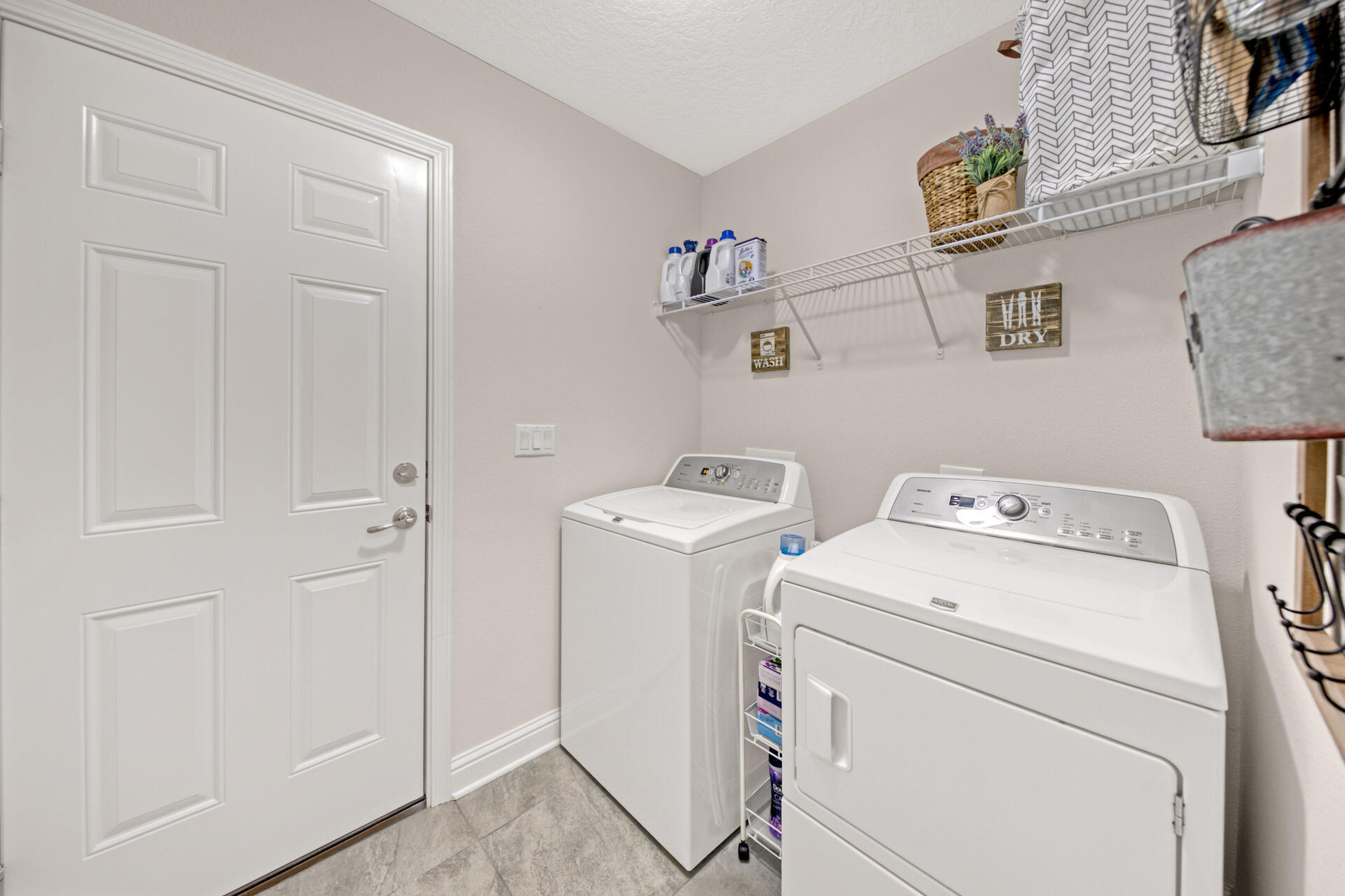 WIND MEADOWS - Residential