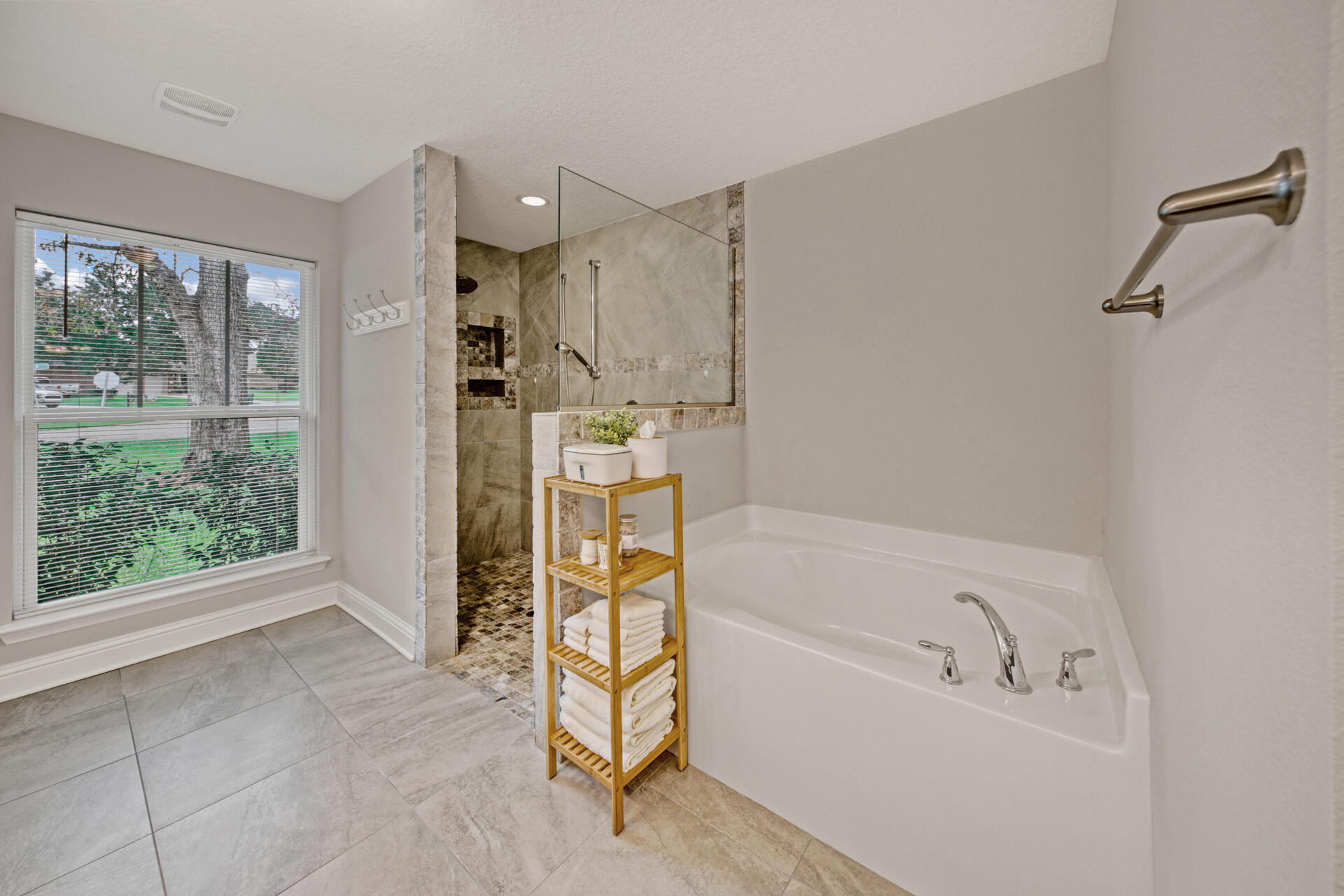 WIND MEADOWS - Residential