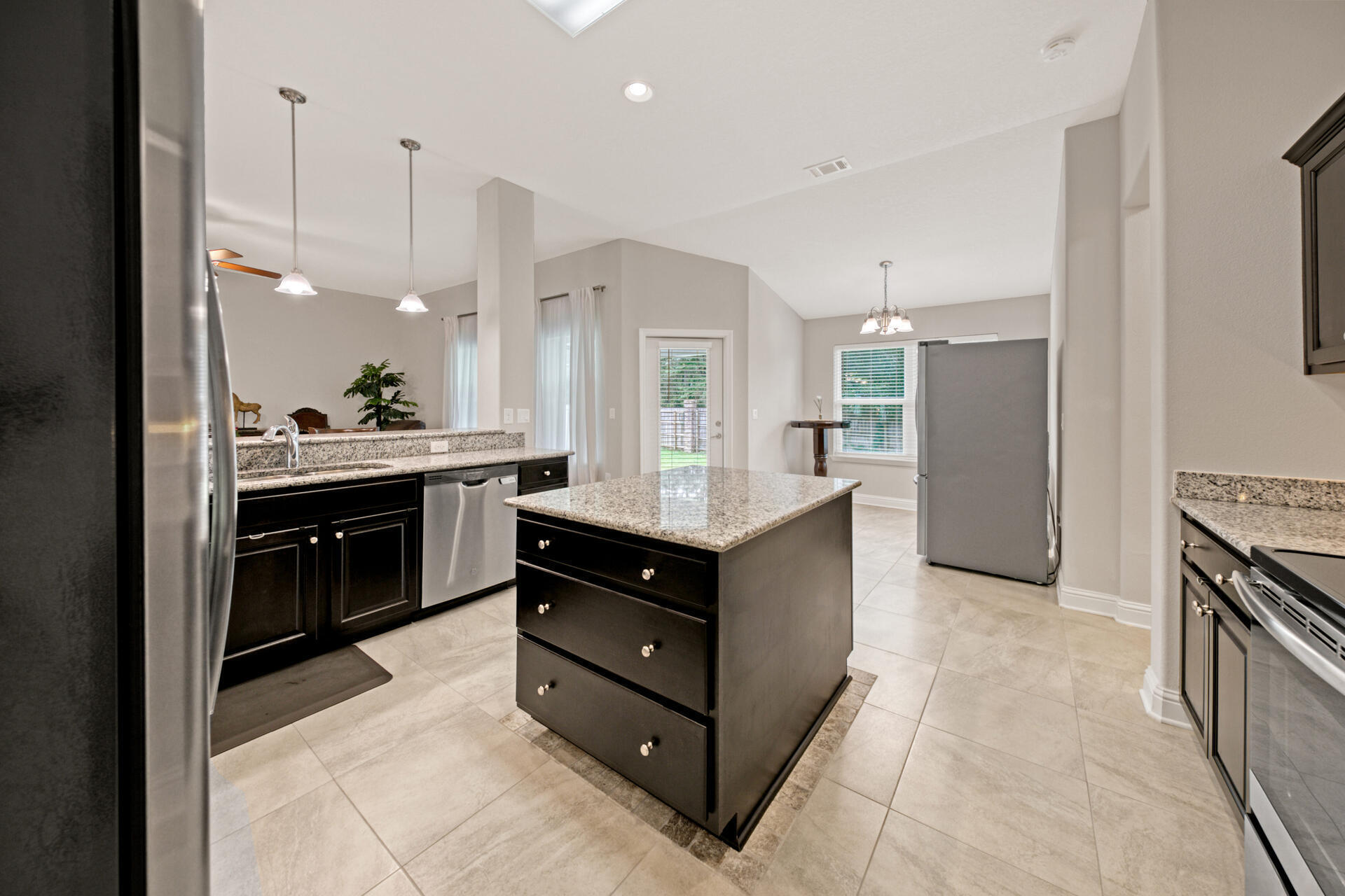 WIND MEADOWS - Residential