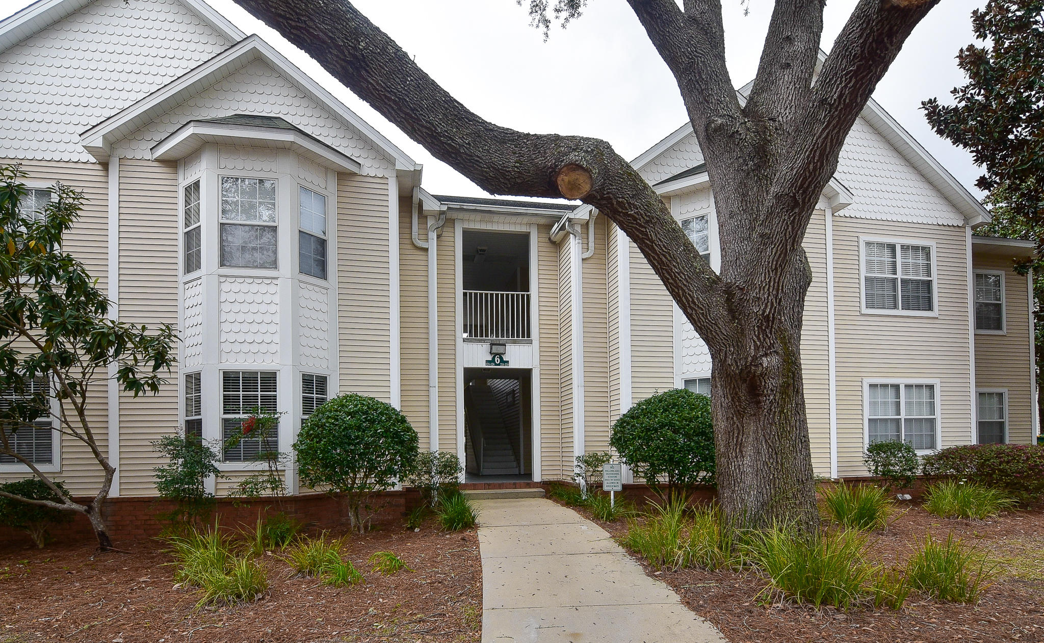 THE OAKS AT NICEVILLE - Residential