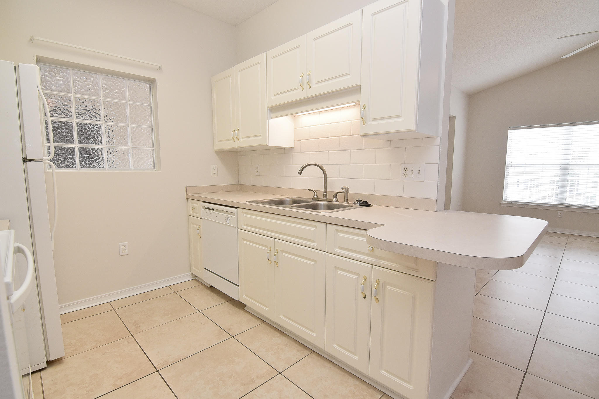 THE OAKS AT NICEVILLE - Residential