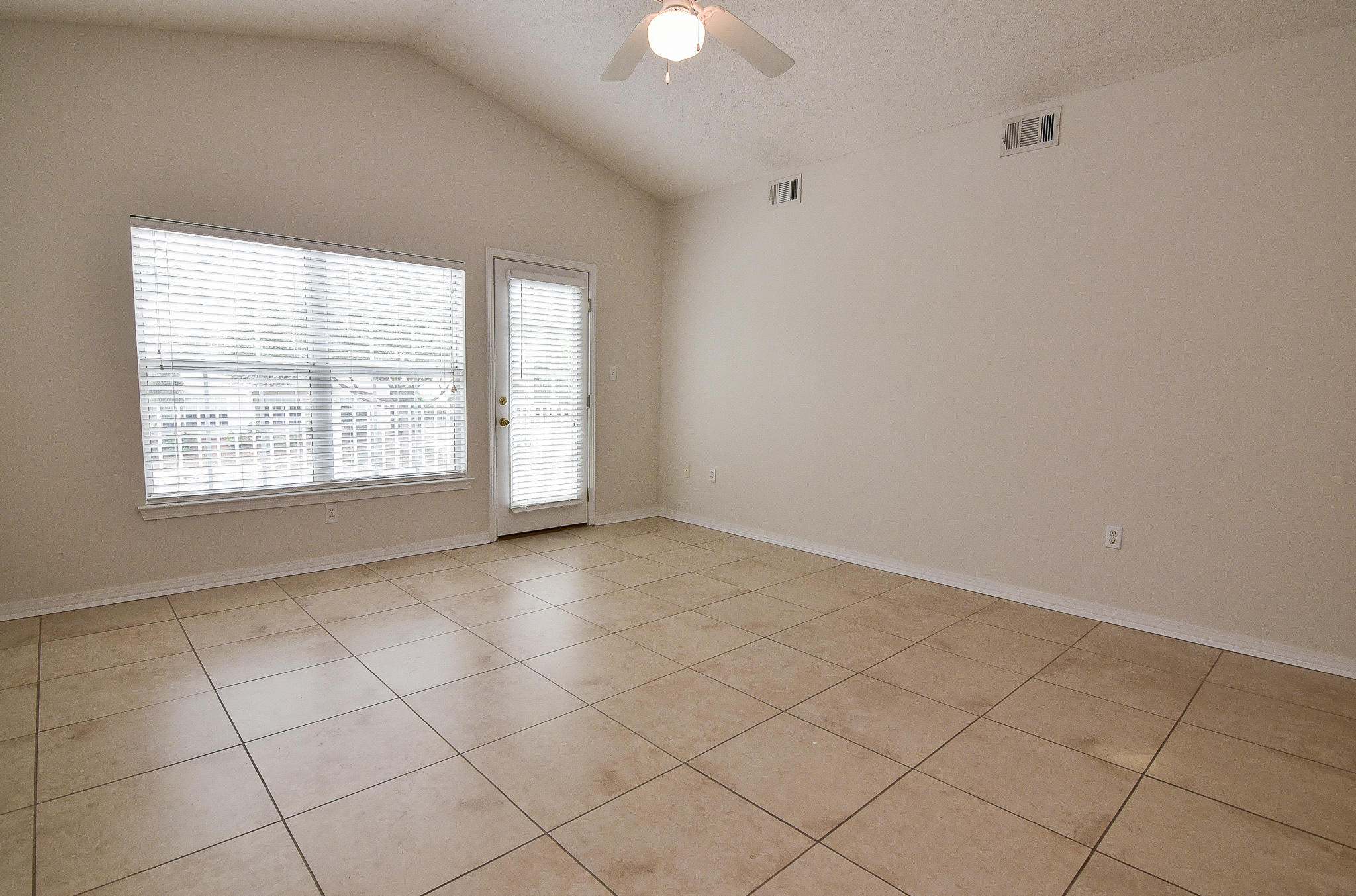 THE OAKS AT NICEVILLE - Residential