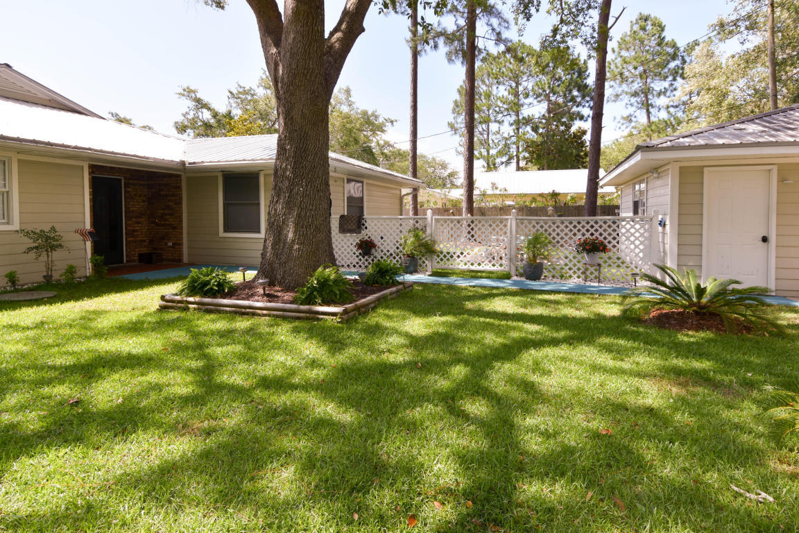 BAY GROVE - Residential