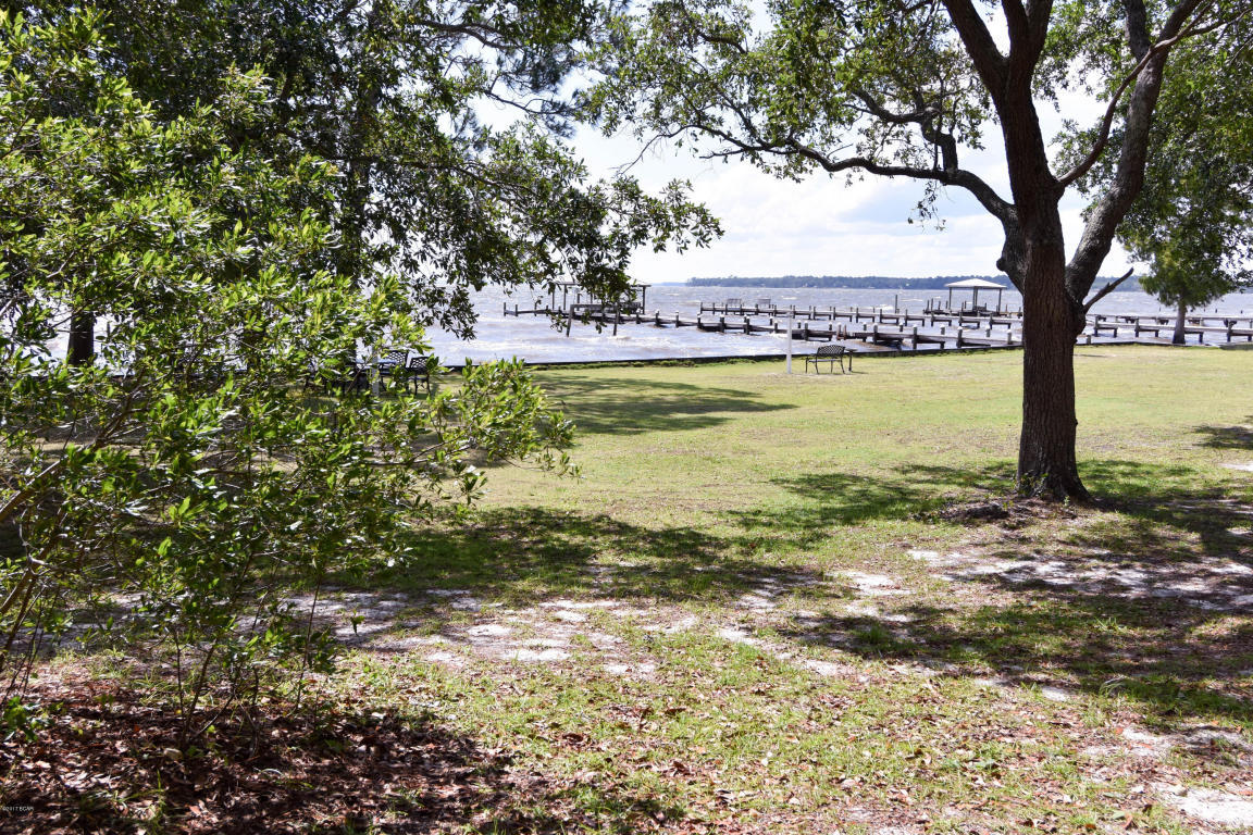 BAY GROVE - Residential