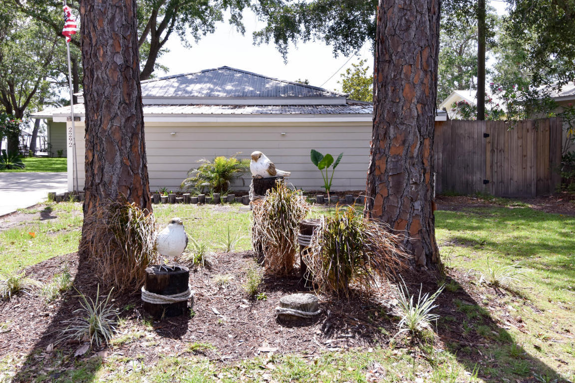 BAY GROVE - Residential