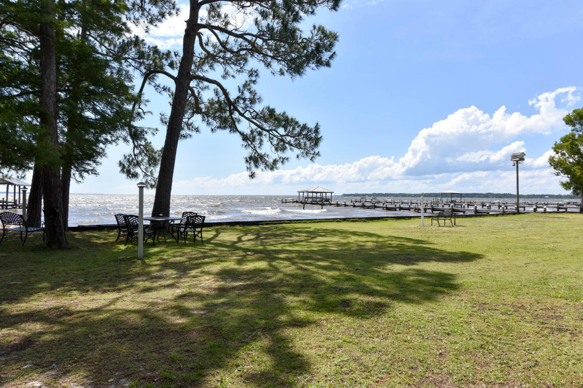 BAY GROVE - Residential