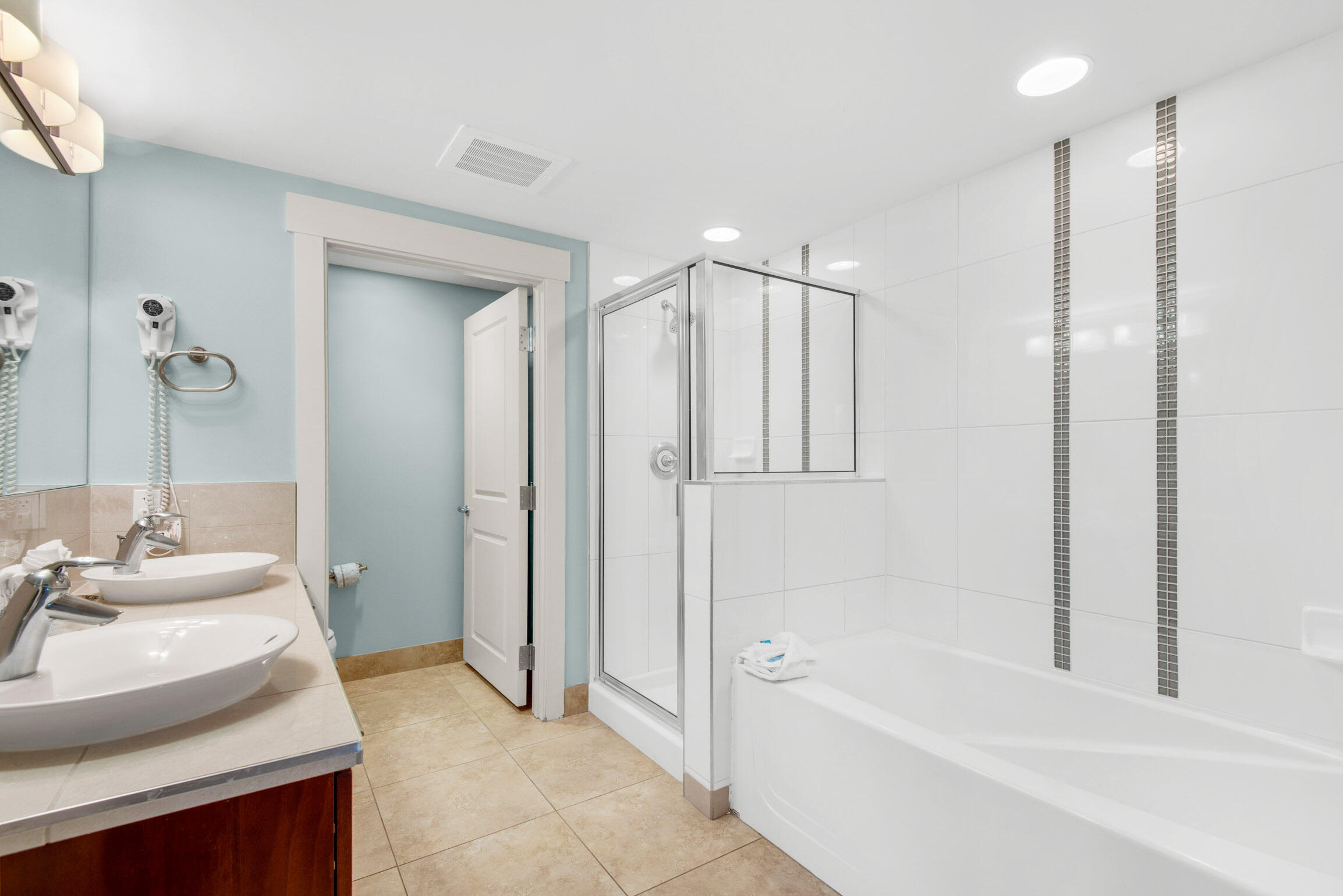 BAHIA CONDO - Residential