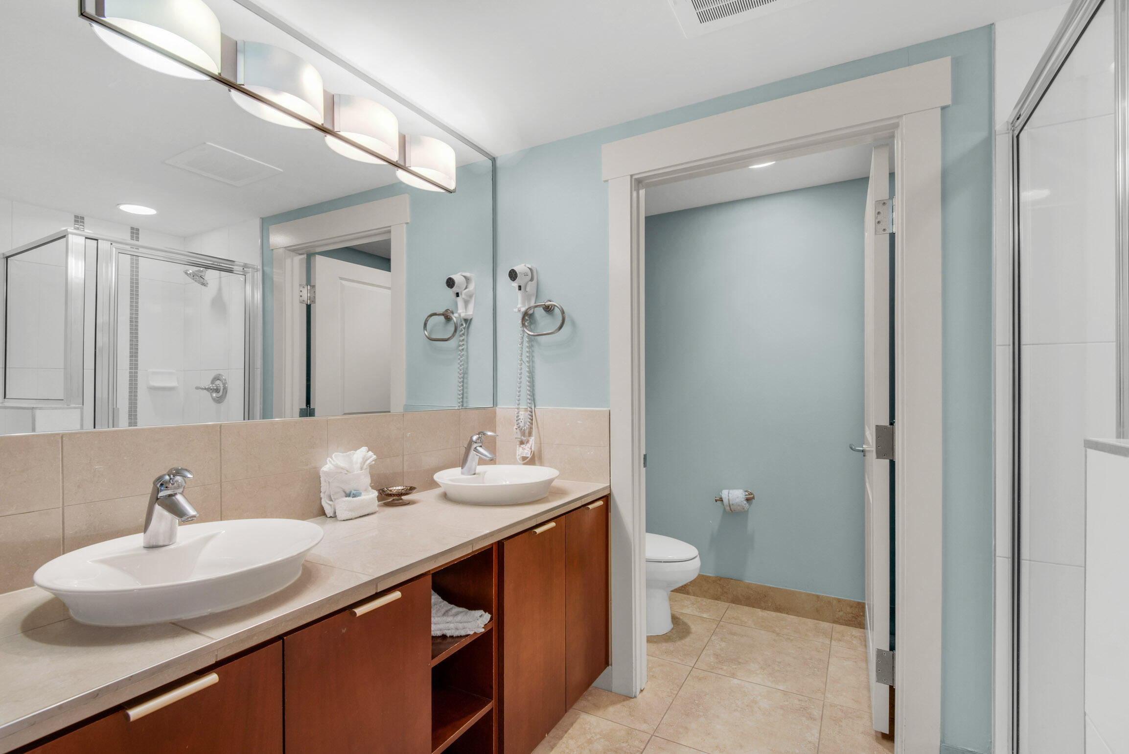 BAHIA CONDO - Residential