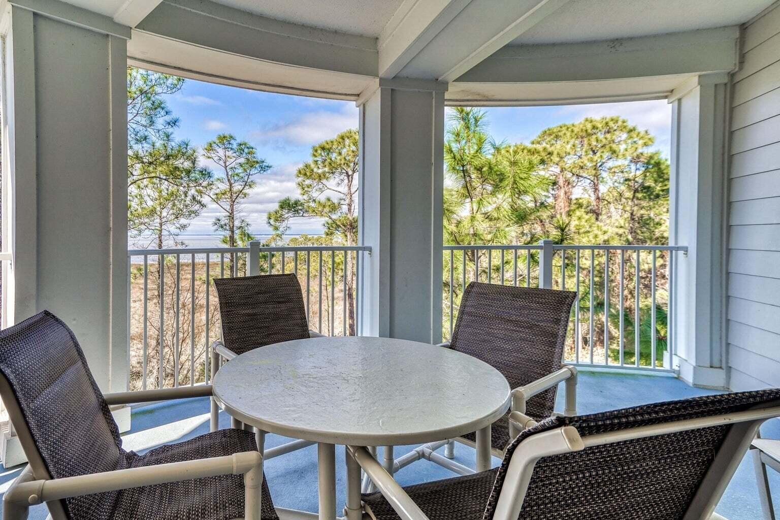 BAHIA CONDO - Residential