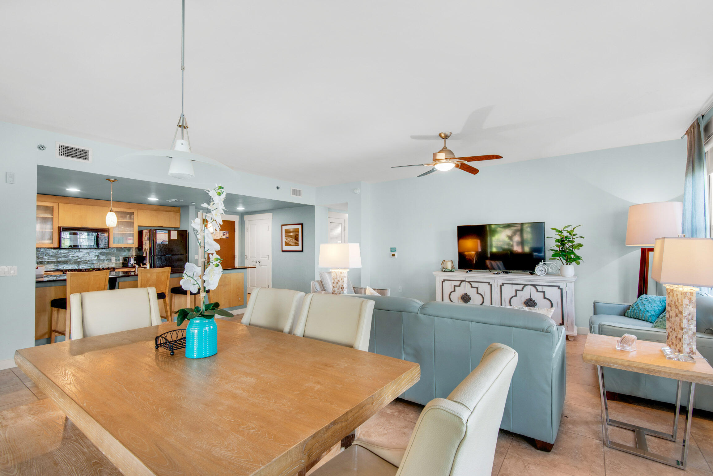 BAHIA CONDO - Residential