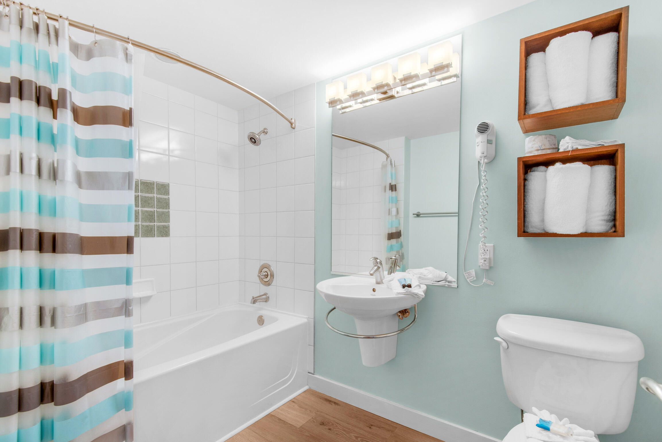 BAHIA CONDO - Residential