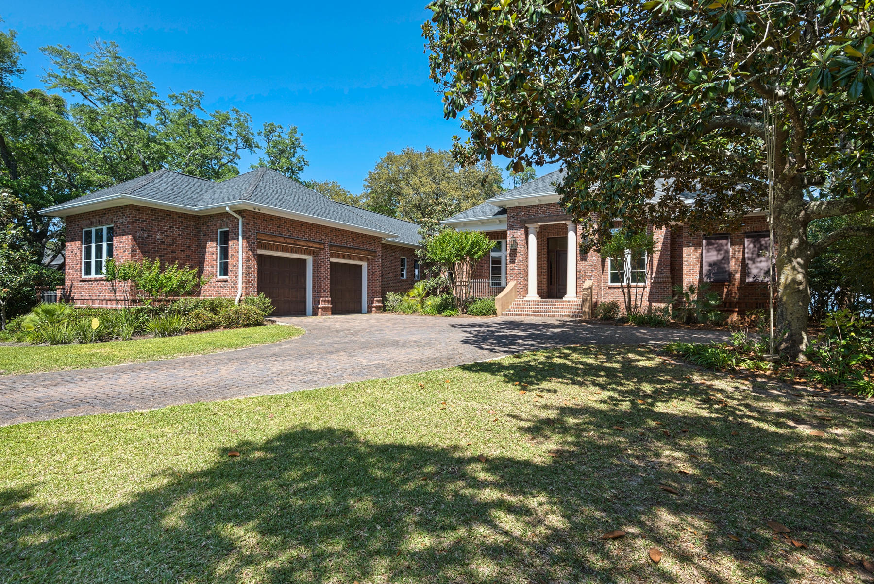 Elliot Point - Residential