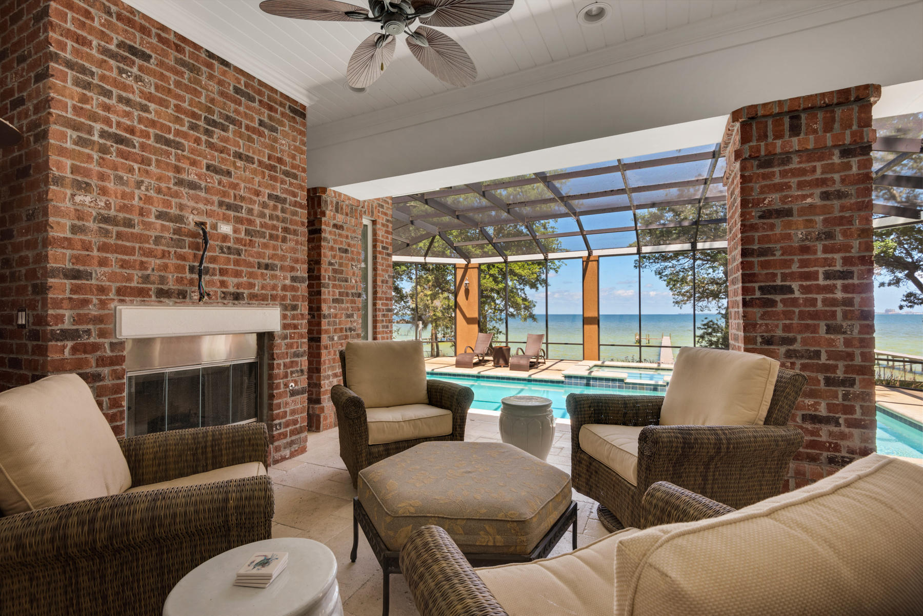 Elliot Point - Residential