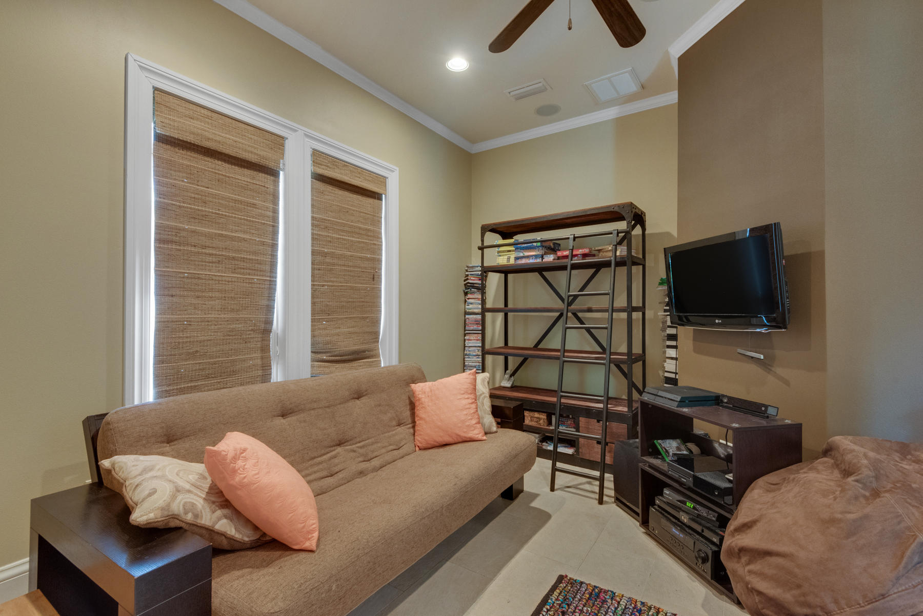 Elliot Point - Residential