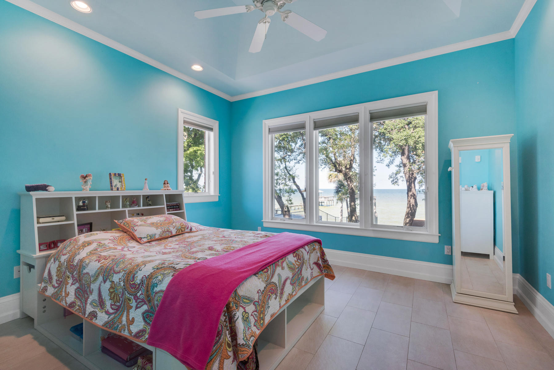 Elliot Point - Residential