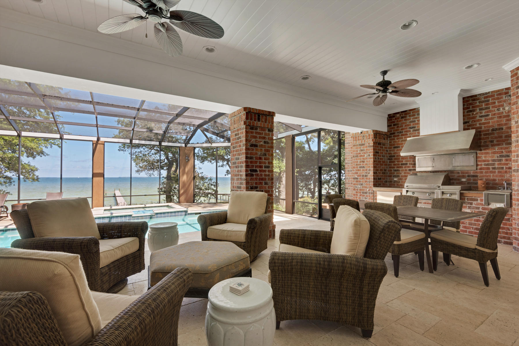 Elliot Point - Residential