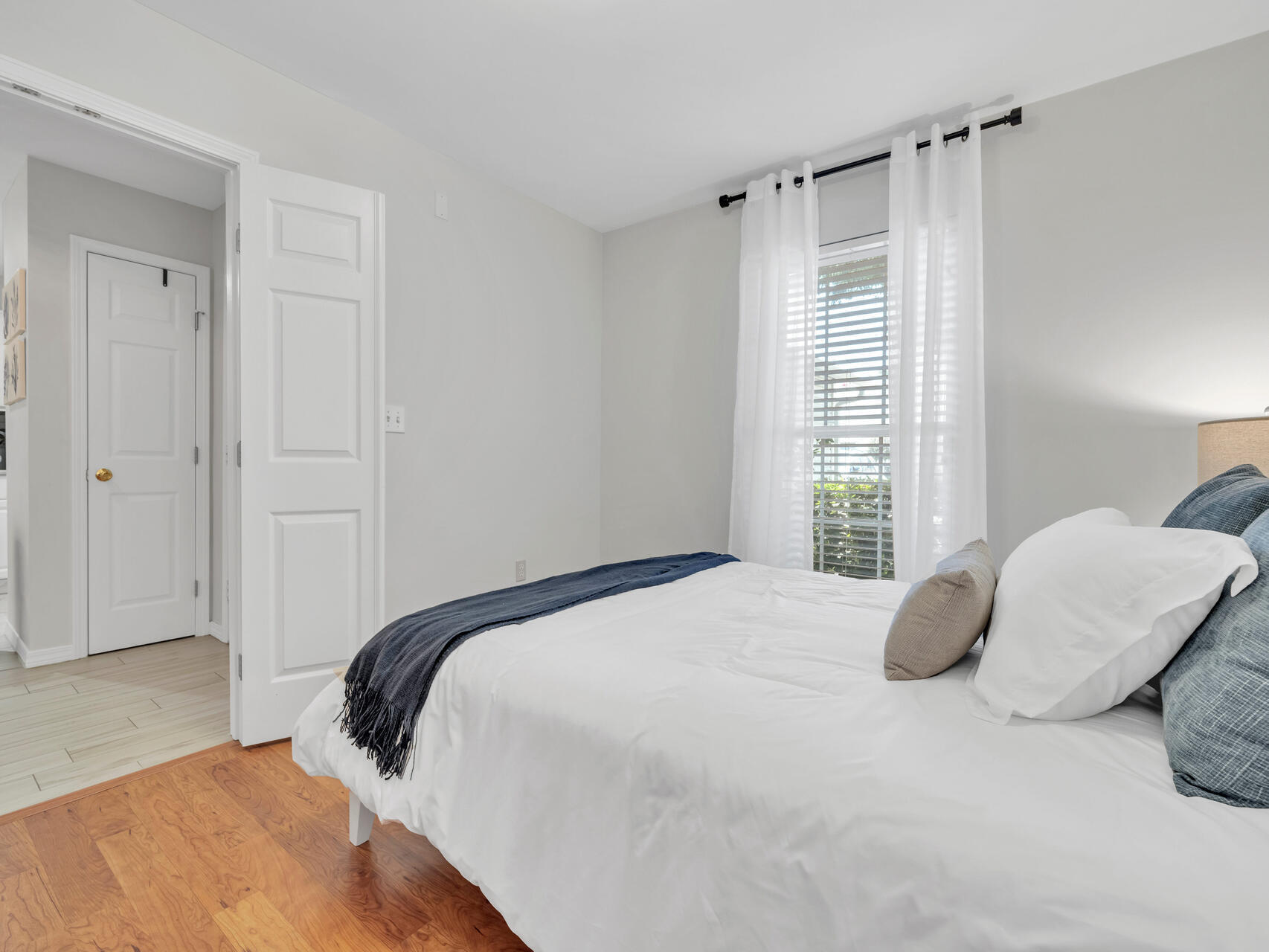 ESCADA - Residential