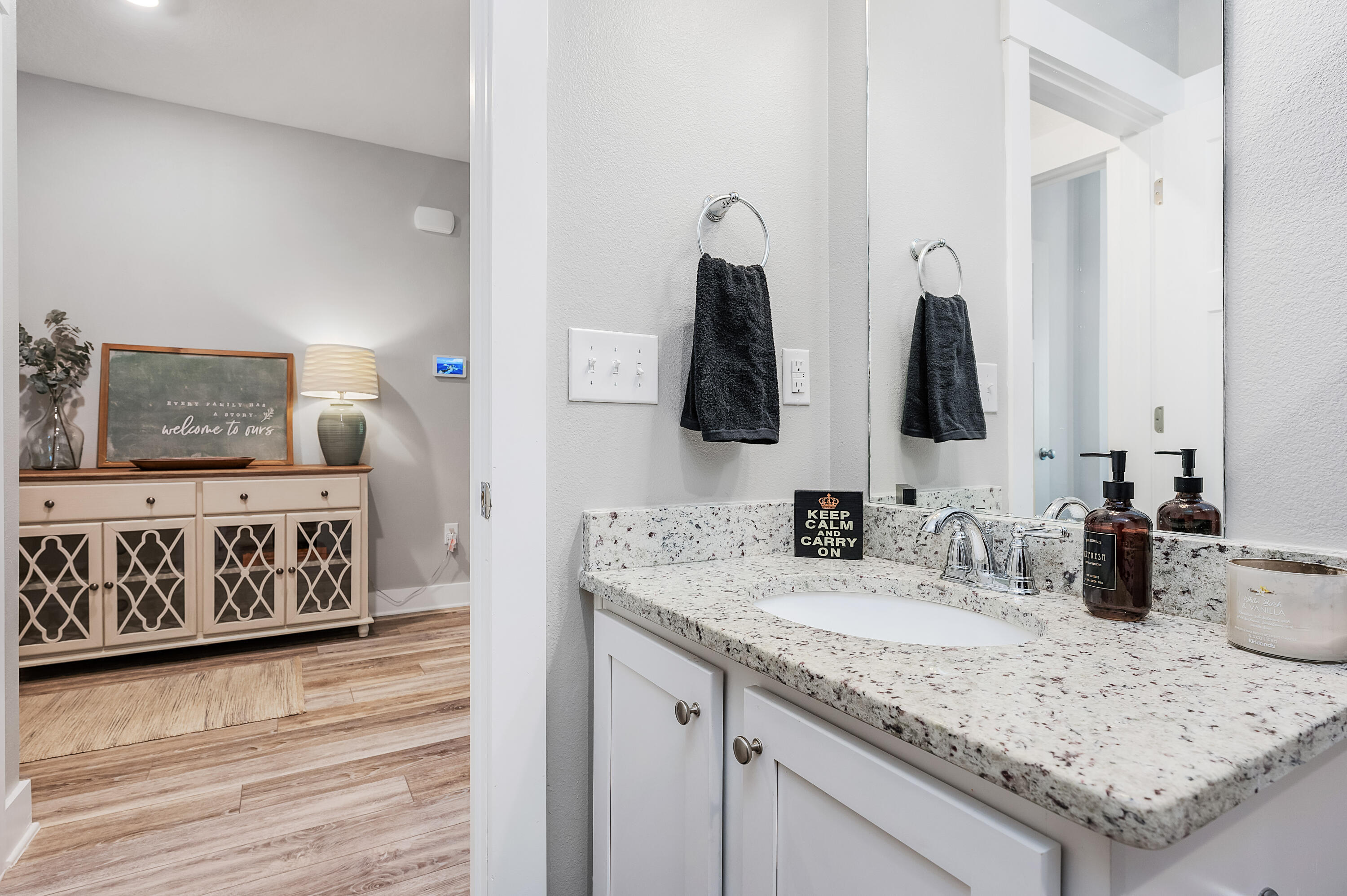 FOREST BAY ESTATES PHASE 1RECORDED IN PB 13 PGS 22 - 24LOT 7 BLK G AS DES IN OR 4098PG 1319 - Residential