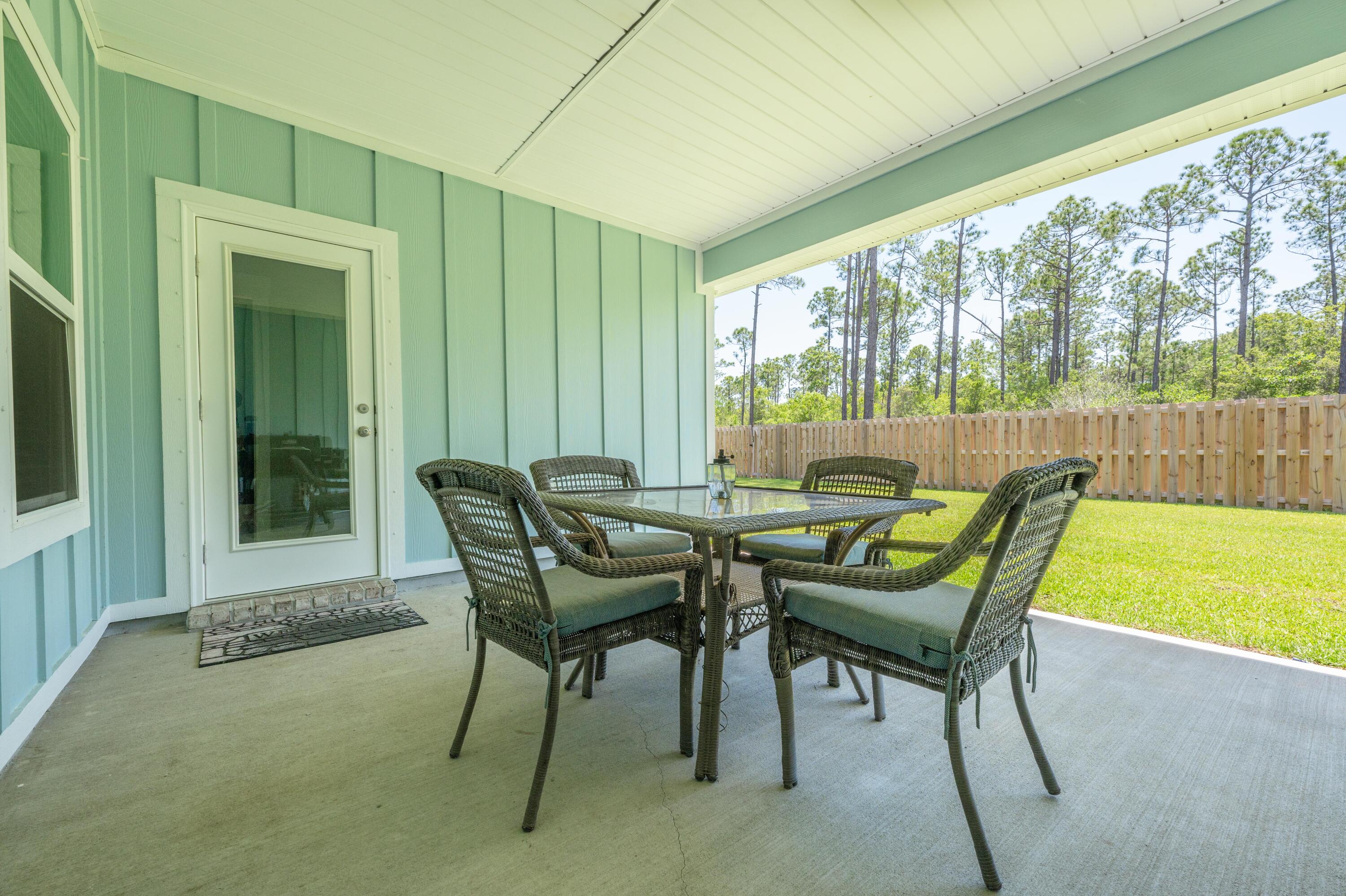 FOREST BAY ESTATES PHASE 1RECORDED IN PB 13 PGS 22 - 24LOT 7 BLK G AS DES IN OR 4098PG 1319 - Residential