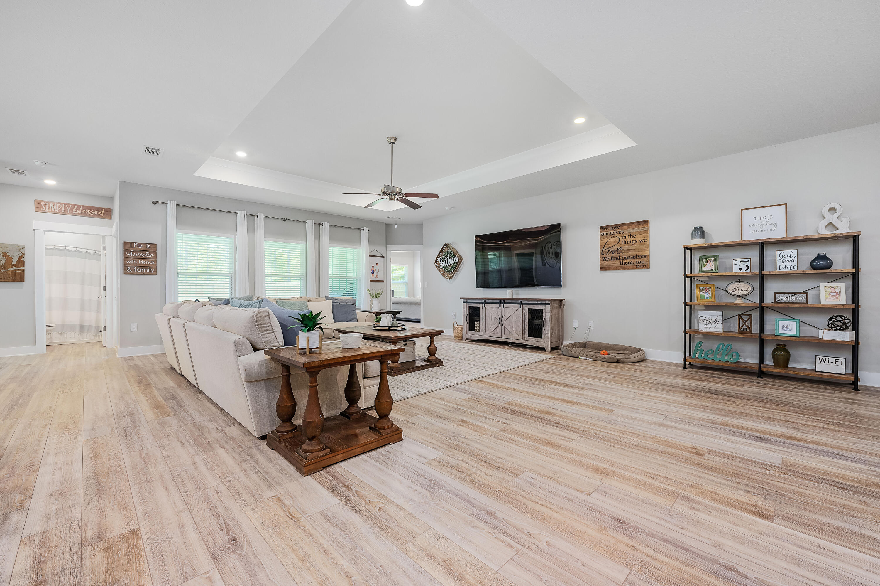 FOREST BAY ESTATES PHASE 1RECORDED IN PB 13 PGS 22 - 24LOT 7 BLK G AS DES IN OR 4098PG 1319 - Residential