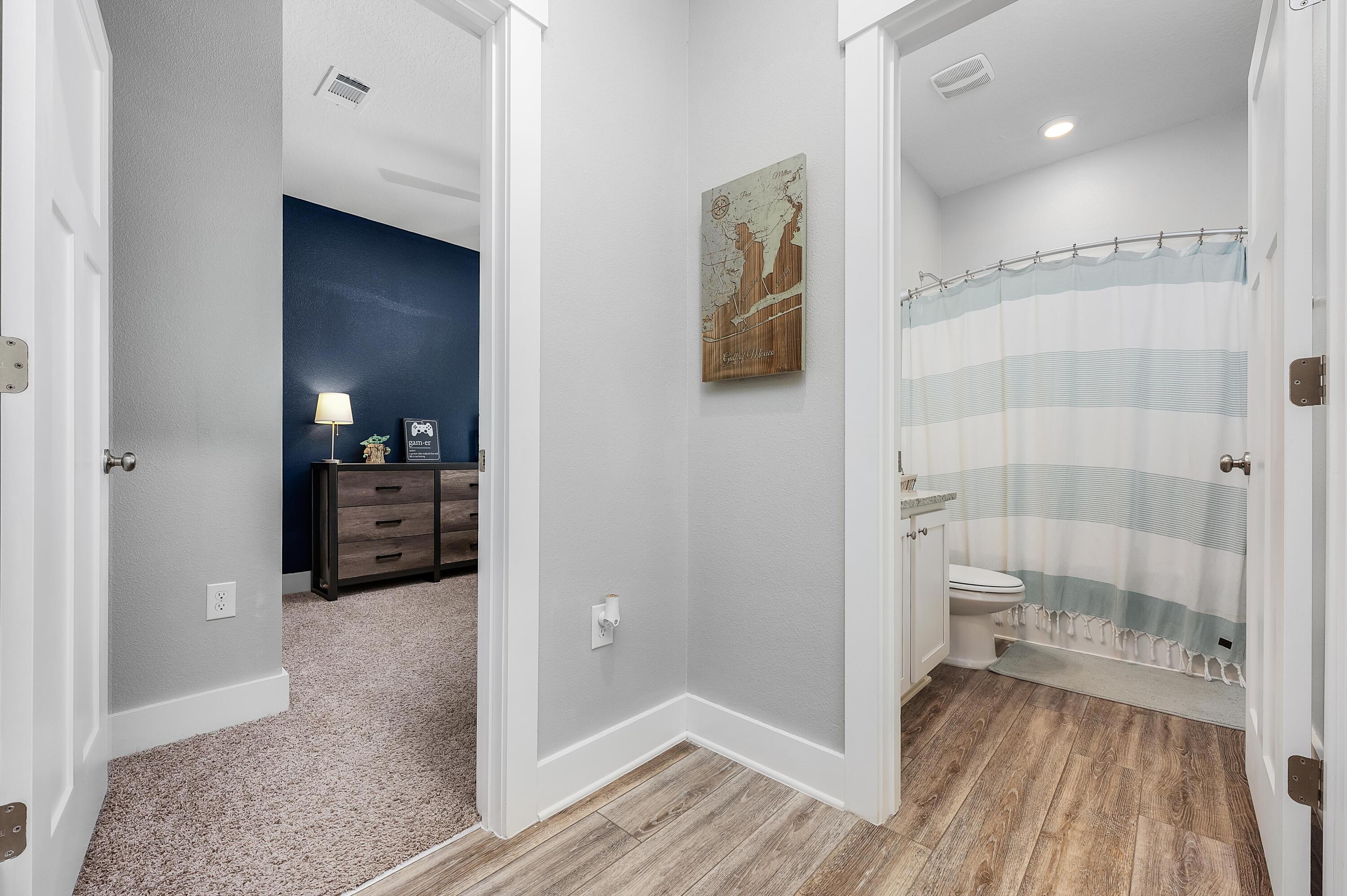 FOREST BAY ESTATES PHASE 1RECORDED IN PB 13 PGS 22 - 24LOT 7 BLK G AS DES IN OR 4098PG 1319 - Residential