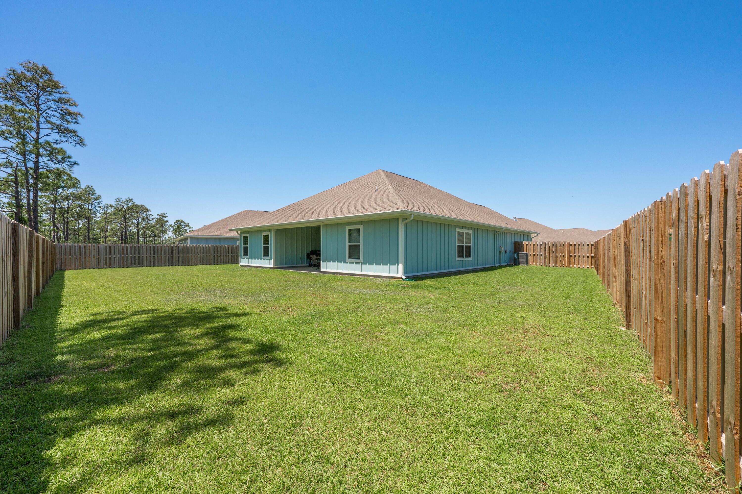 FOREST BAY ESTATES PHASE 1RECORDED IN PB 13 PGS 22 - 24LOT 7 BLK G AS DES IN OR 4098PG 1319 - Residential