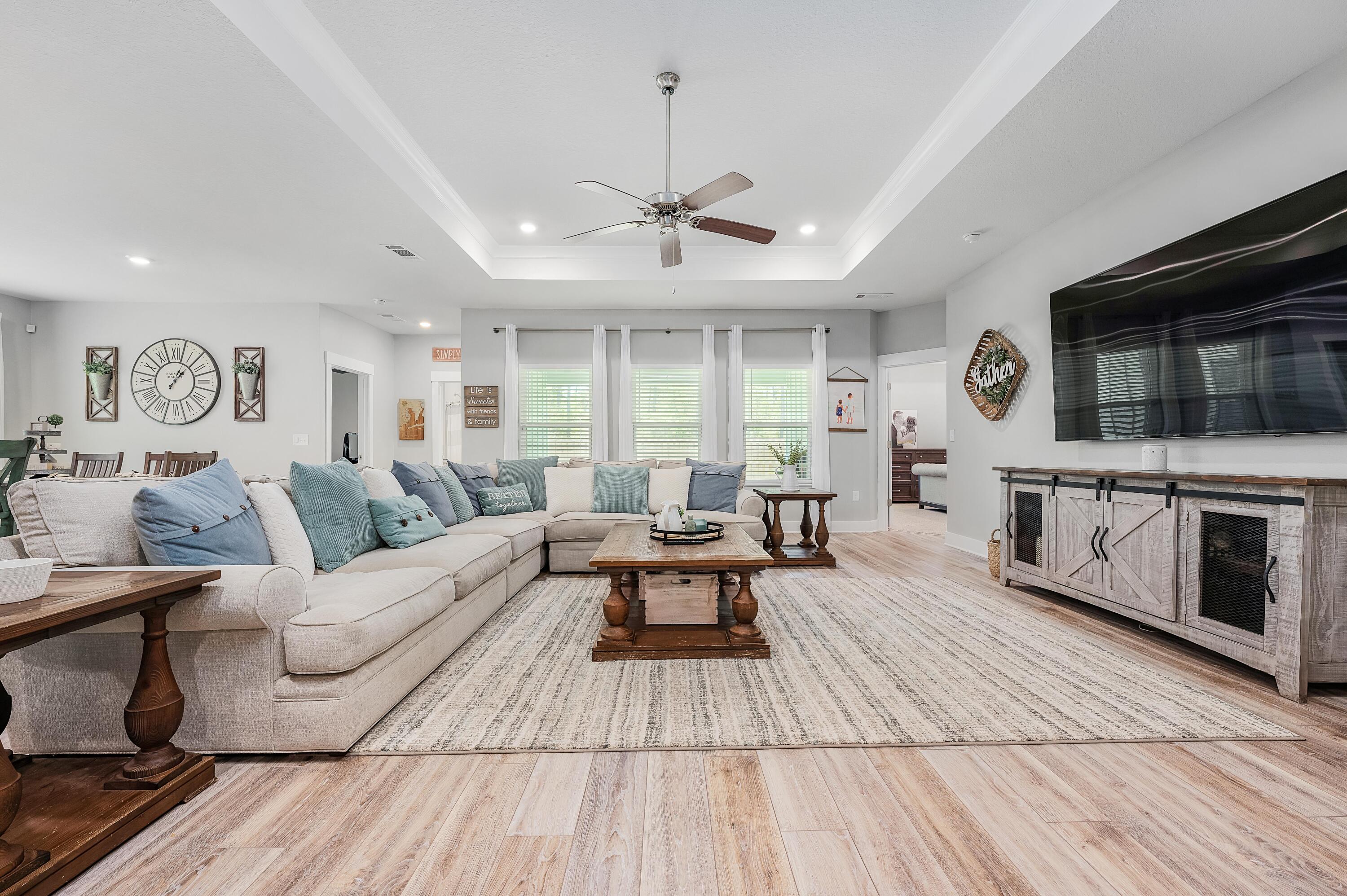 FOREST BAY ESTATES PHASE 1RECORDED IN PB 13 PGS 22 - 24LOT 7 BLK G AS DES IN OR 4098PG 1319 - Residential