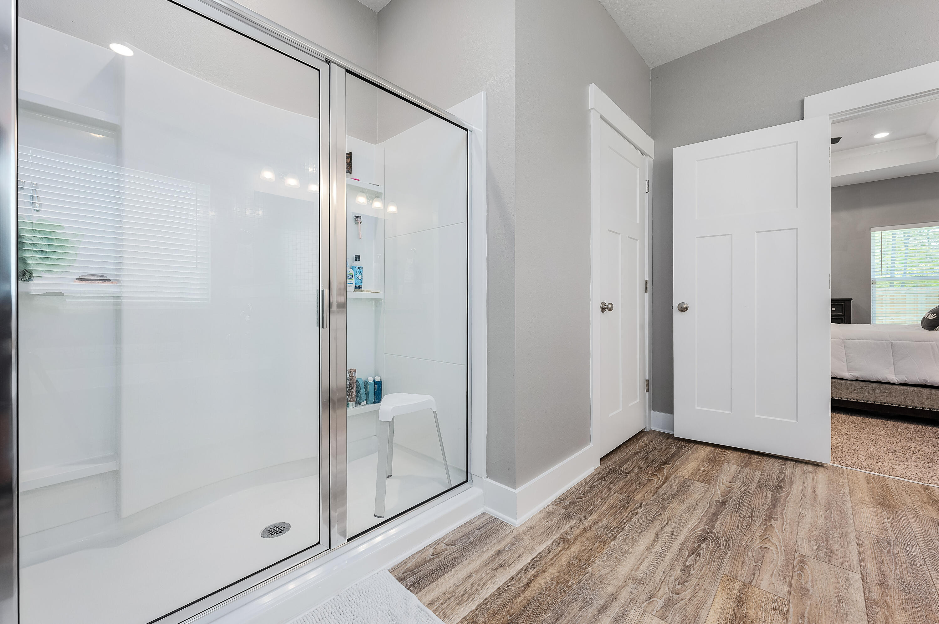 FOREST BAY ESTATES PHASE 1RECORDED IN PB 13 PGS 22 - 24LOT 7 BLK G AS DES IN OR 4098PG 1319 - Residential