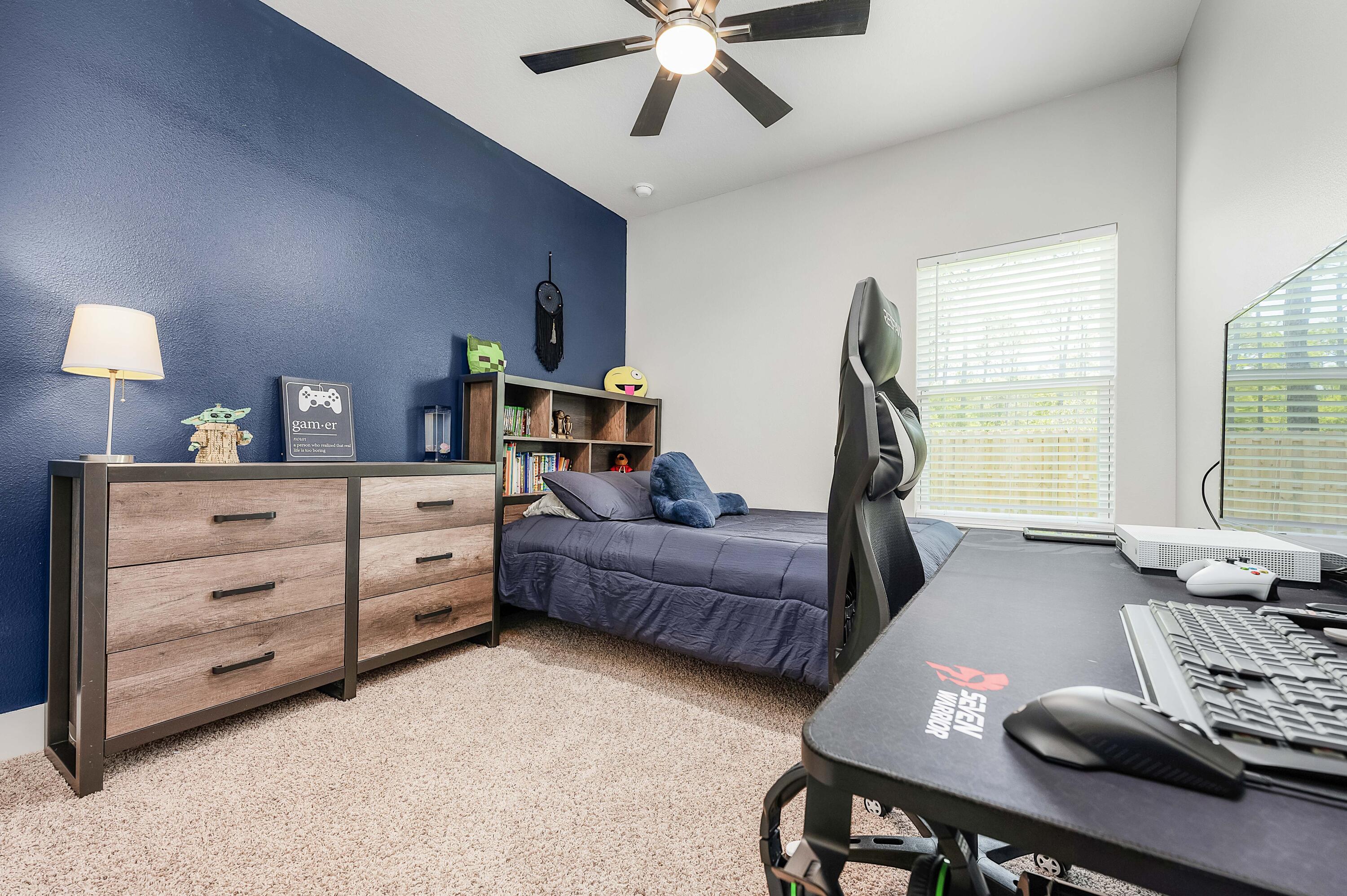 FOREST BAY ESTATES PHASE 1RECORDED IN PB 13 PGS 22 - 24LOT 7 BLK G AS DES IN OR 4098PG 1319 - Residential