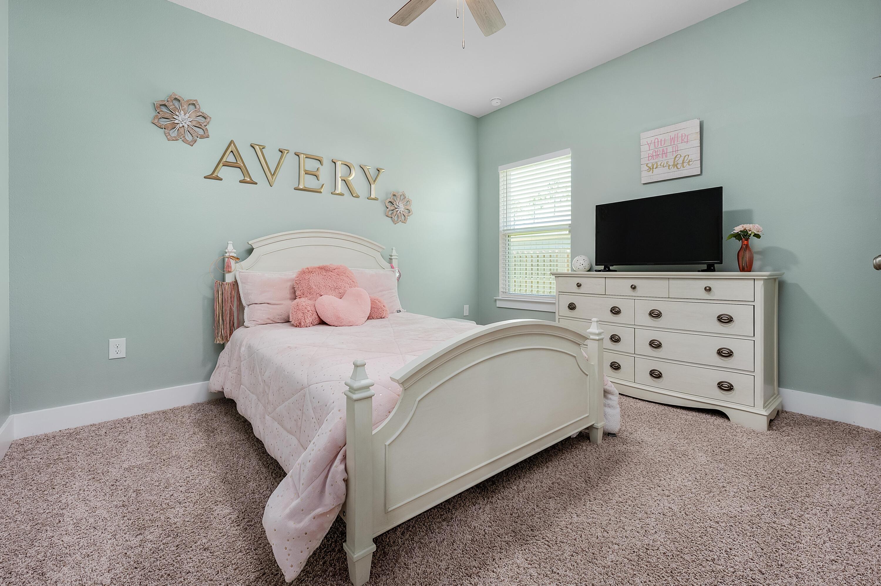 FOREST BAY ESTATES PHASE 1RECORDED IN PB 13 PGS 22 - 24LOT 7 BLK G AS DES IN OR 4098PG 1319 - Residential