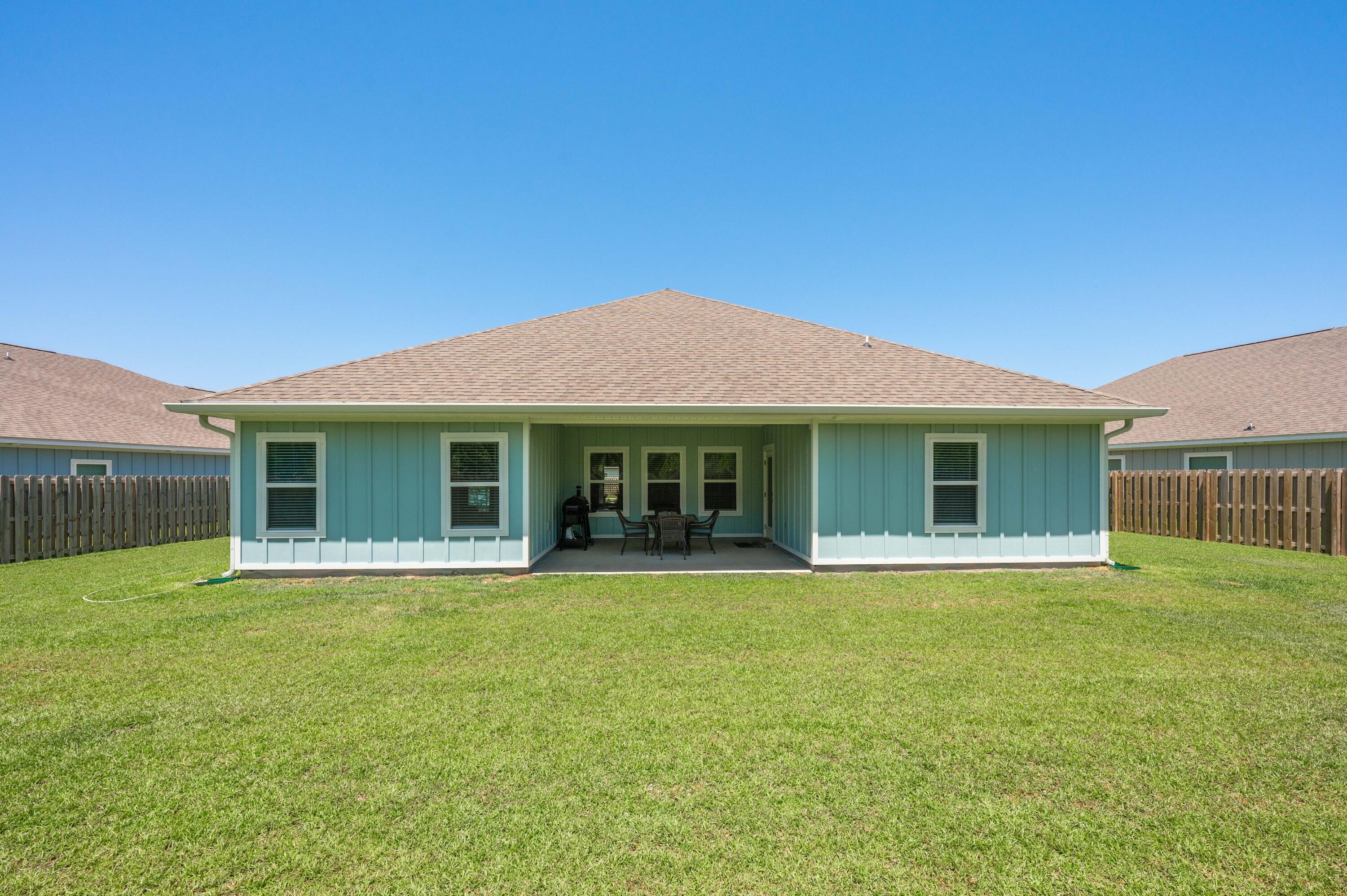 FOREST BAY ESTATES PHASE 1RECORDED IN PB 13 PGS 22 - 24LOT 7 BLK G AS DES IN OR 4098PG 1319 - Residential