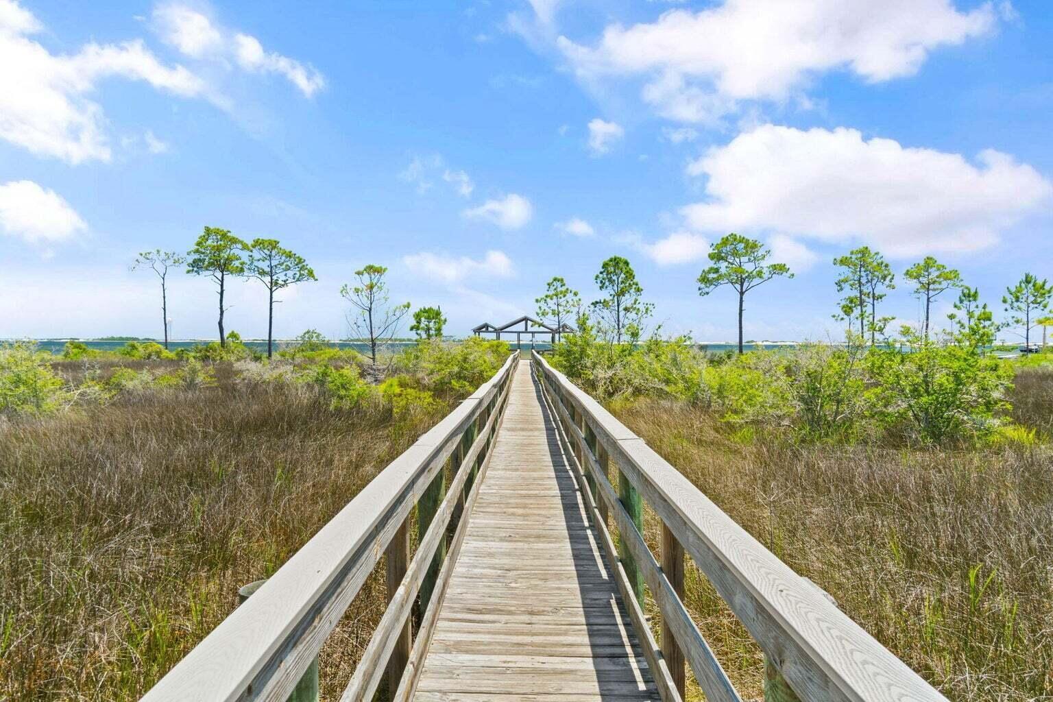 BISCAYNE POINTE - Residential