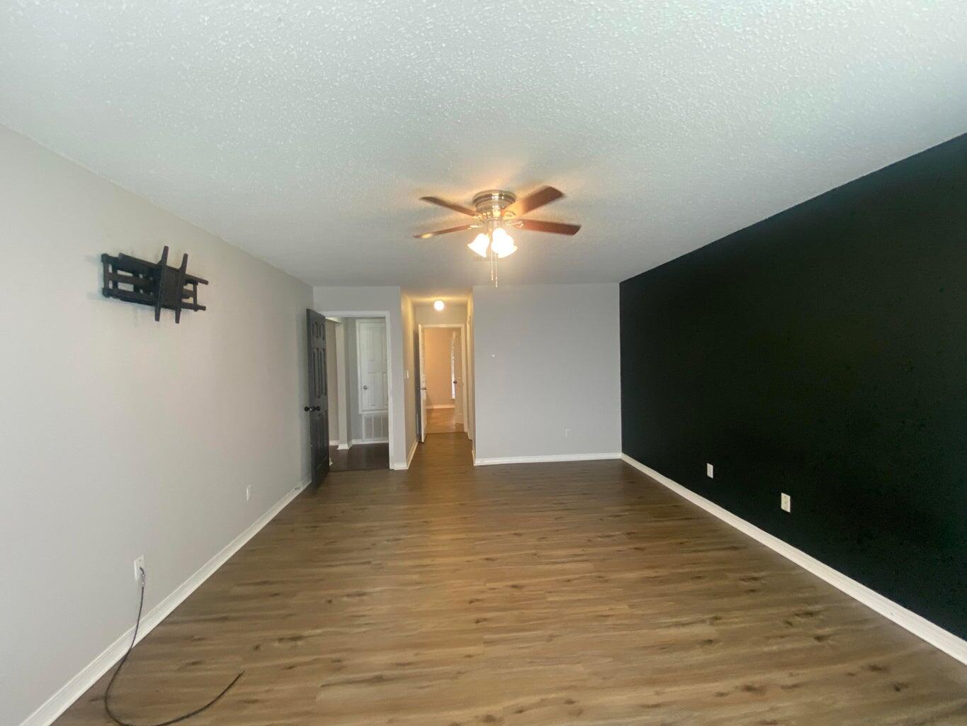 BISCAYNE POINTE - Residential