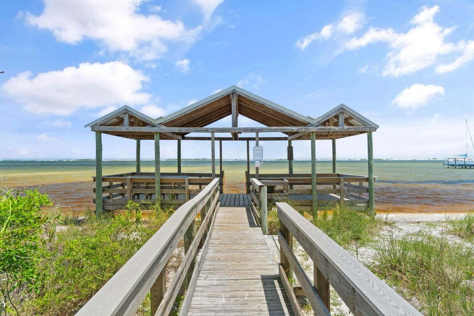BISCAYNE POINTE - Residential