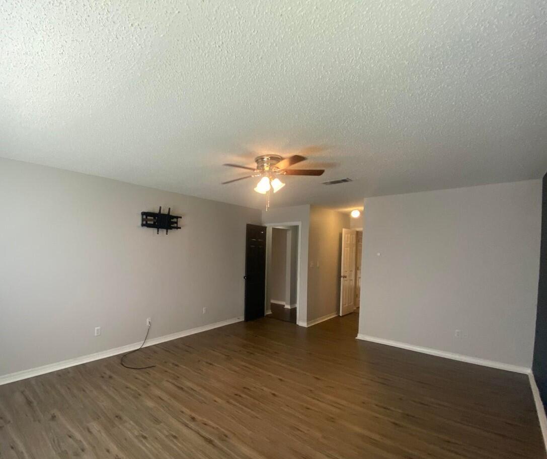 BISCAYNE POINTE - Residential