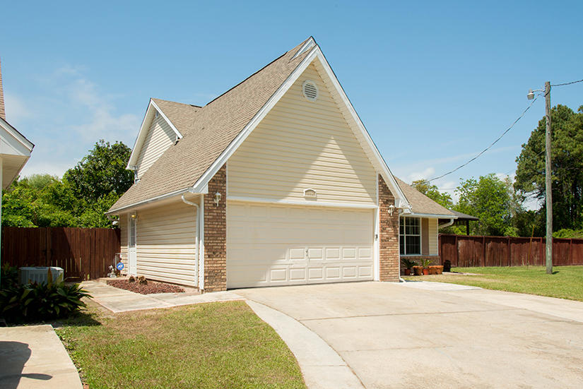 BROOKWOOD - Residential Lease