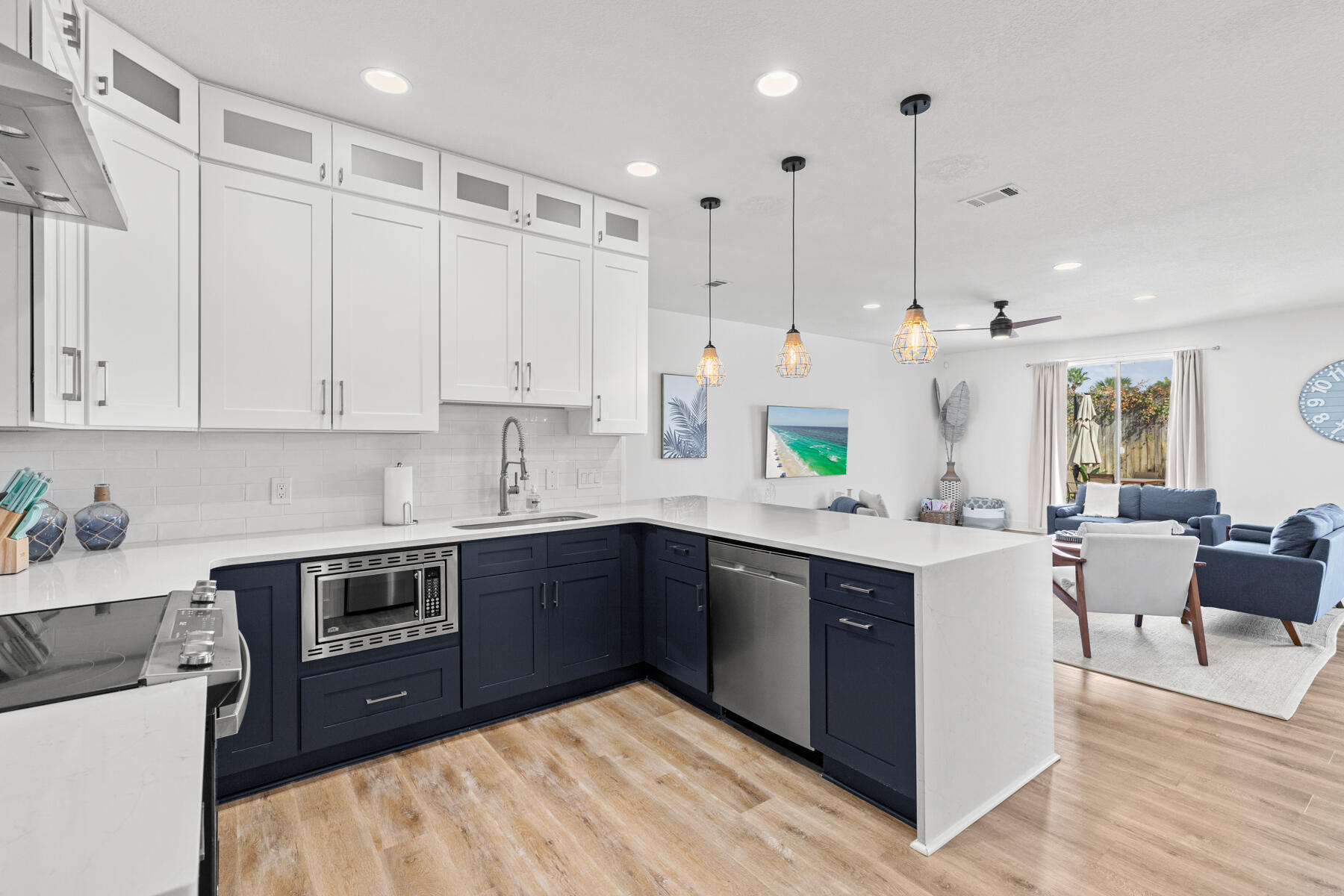 AVALON BEACH ESTATES - Residential