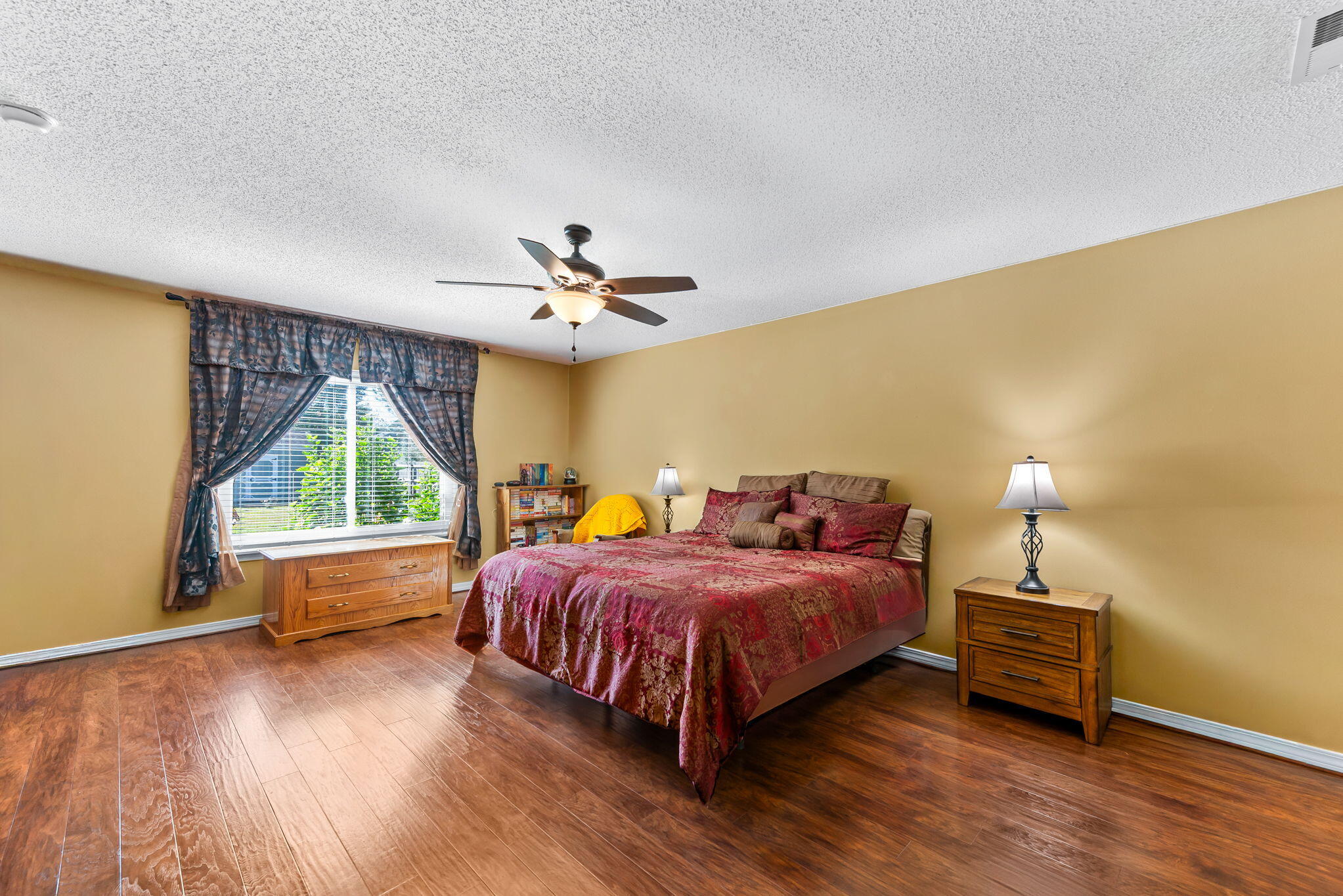 HOLLEY BY THE SEA - Residential