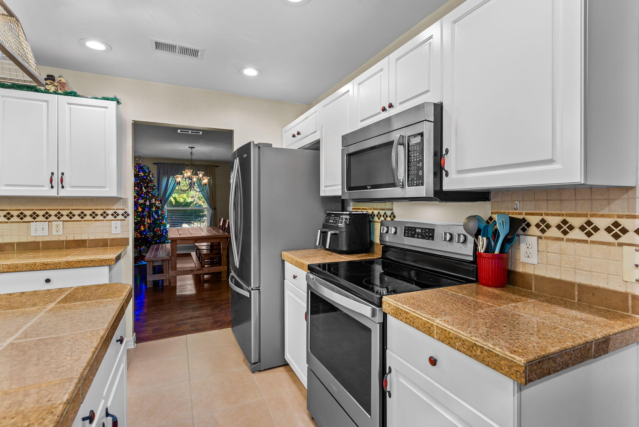 HOLLEY BY THE SEA - Residential