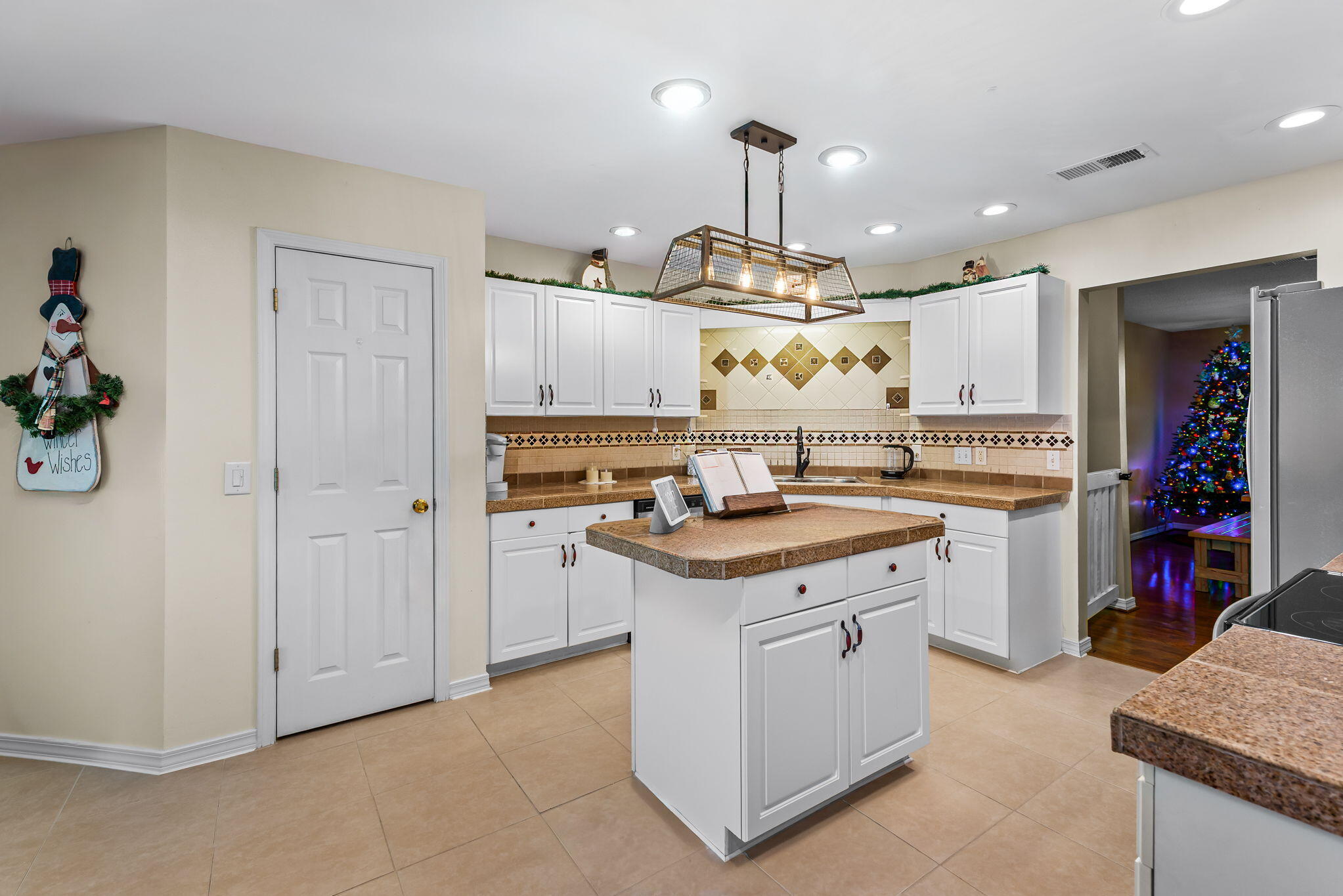 HOLLEY BY THE SEA - Residential