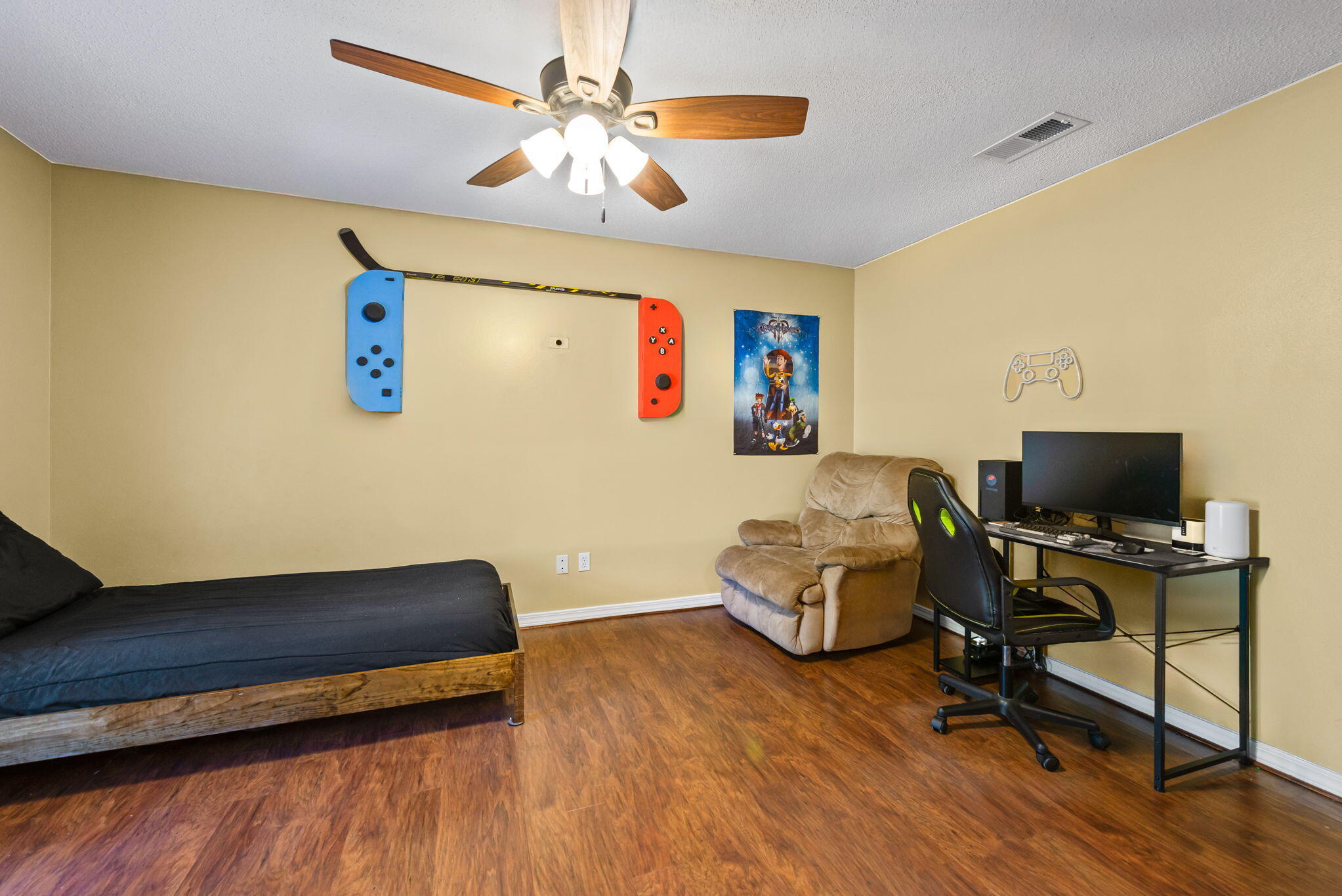 HOLLEY BY THE SEA - Residential