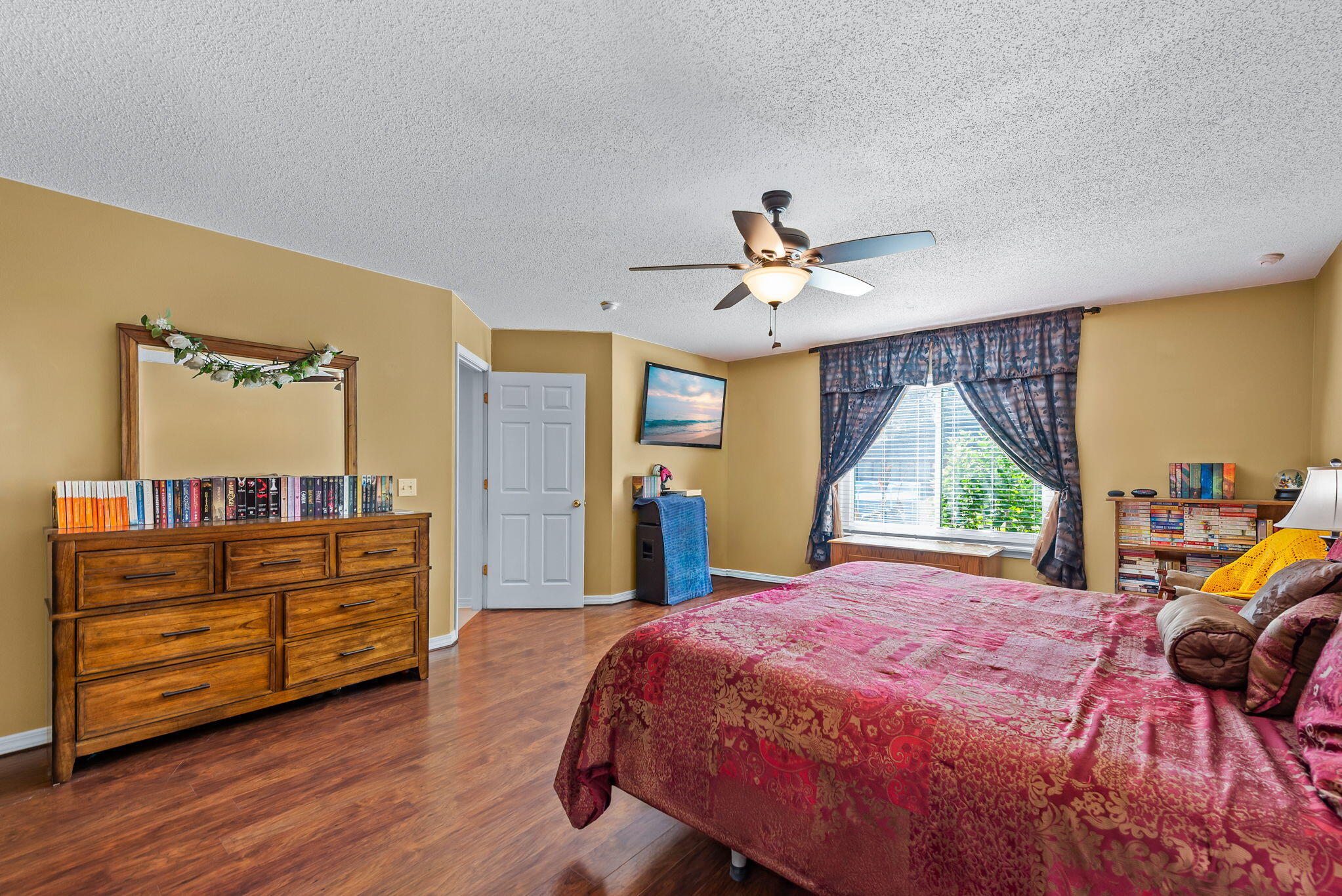 HOLLEY BY THE SEA - Residential