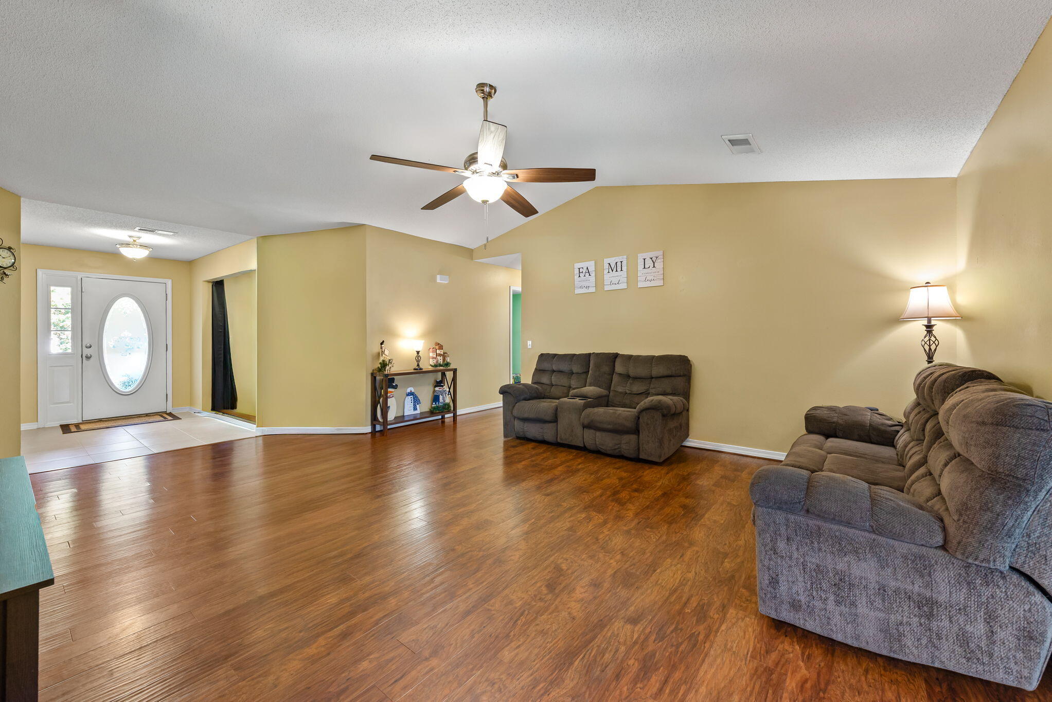 HOLLEY BY THE SEA - Residential