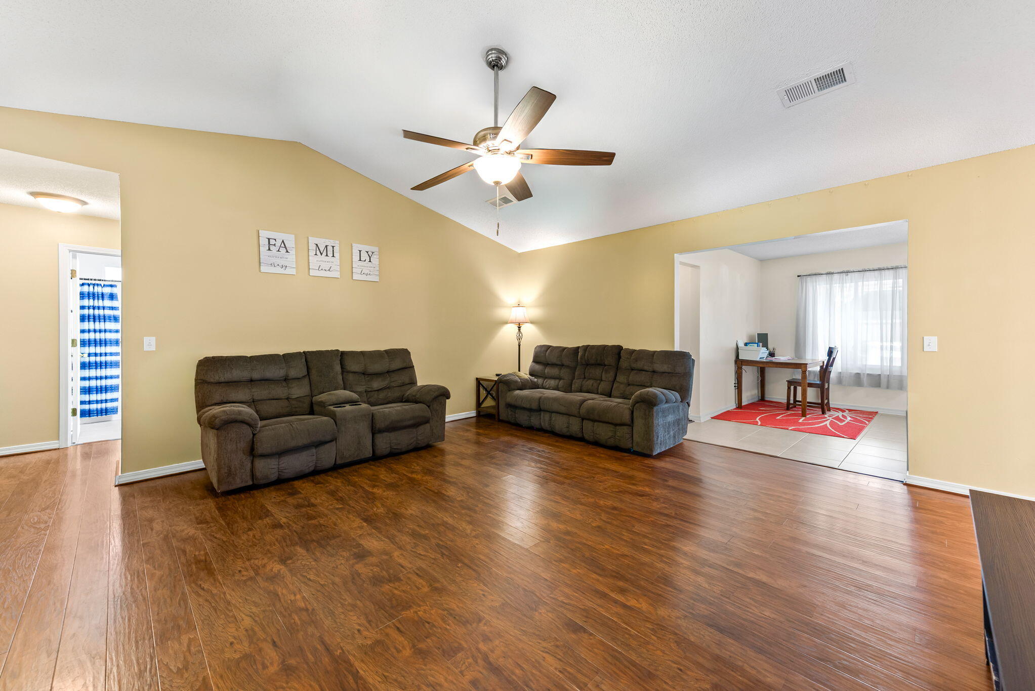 HOLLEY BY THE SEA - Residential