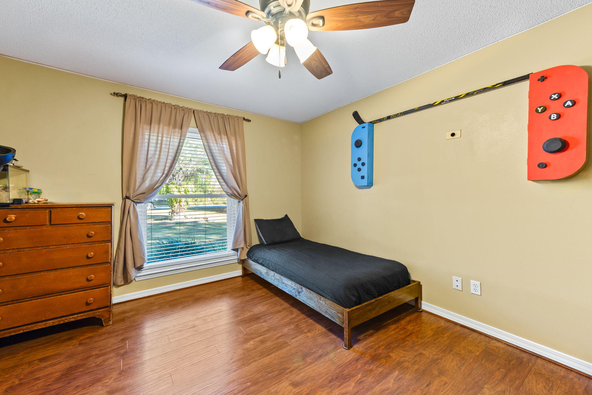 HOLLEY BY THE SEA - Residential