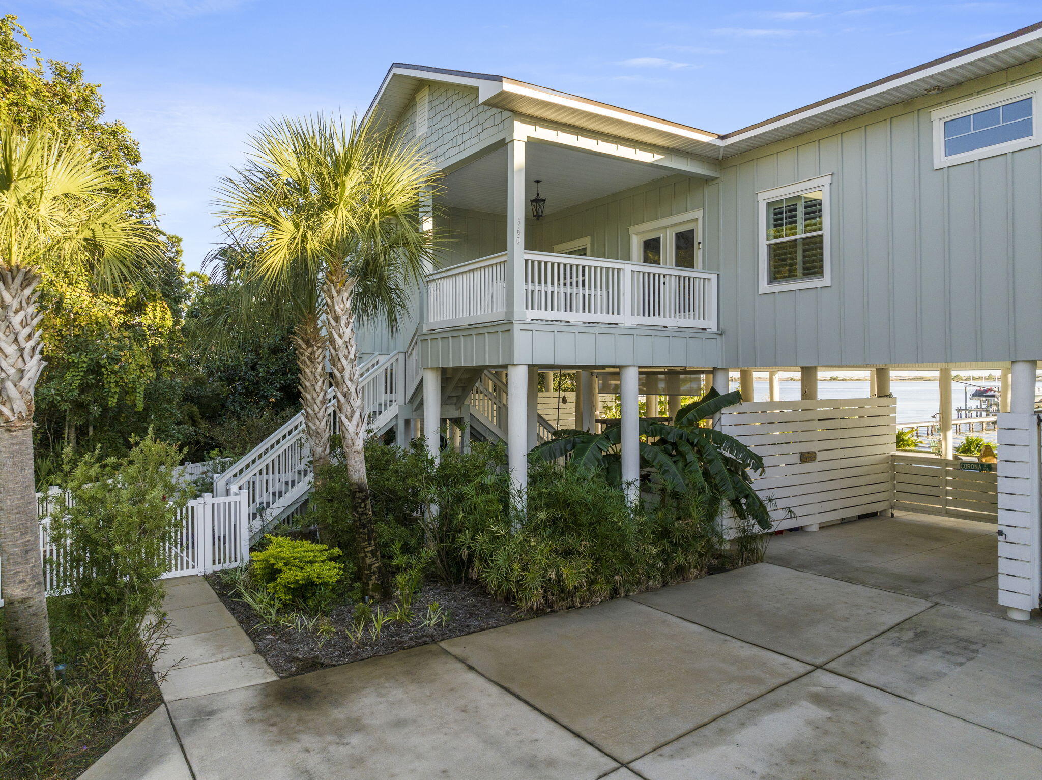 SPARKLING WATERS - Residential