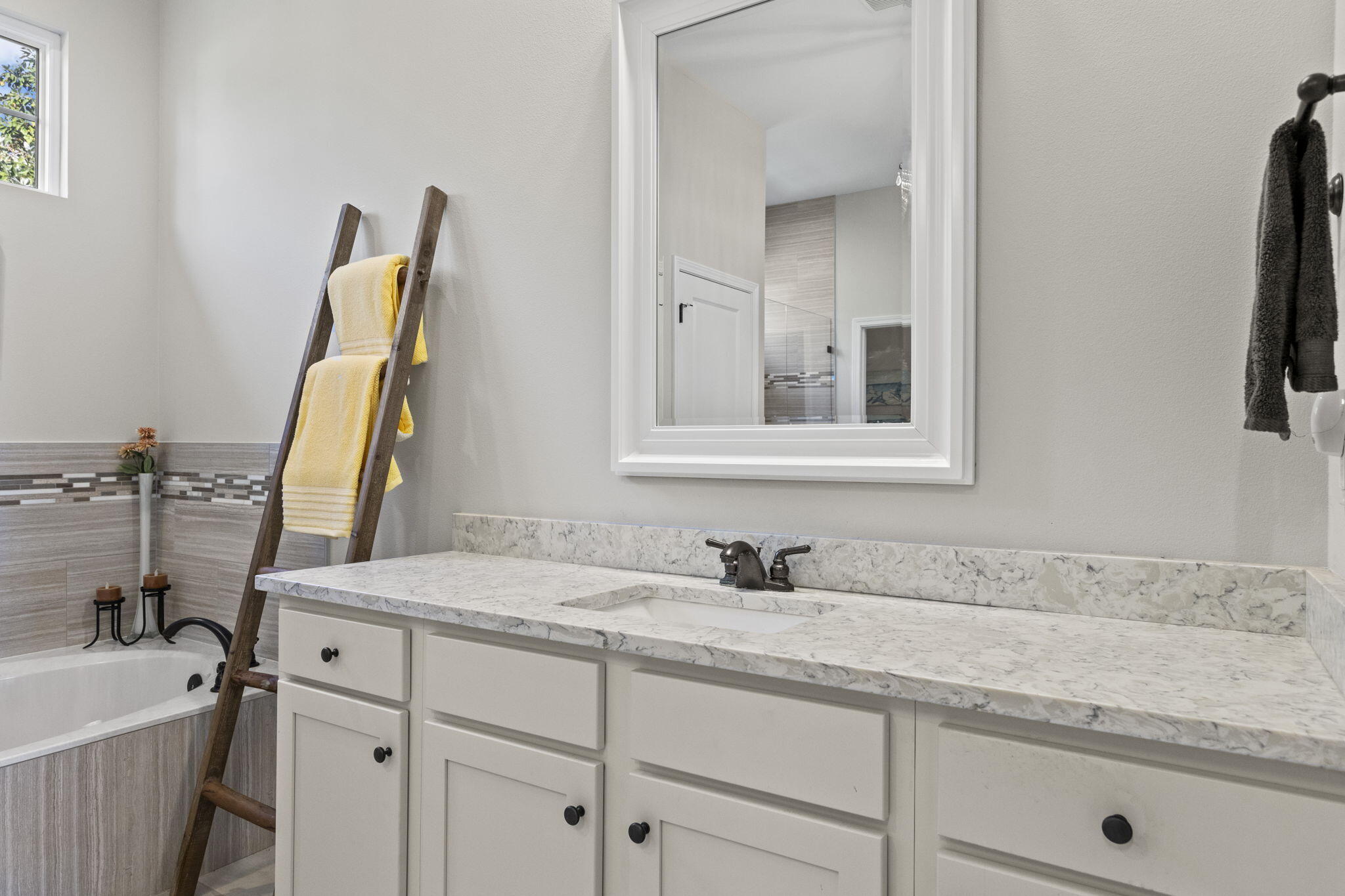 SPARKLING WATERS - Residential